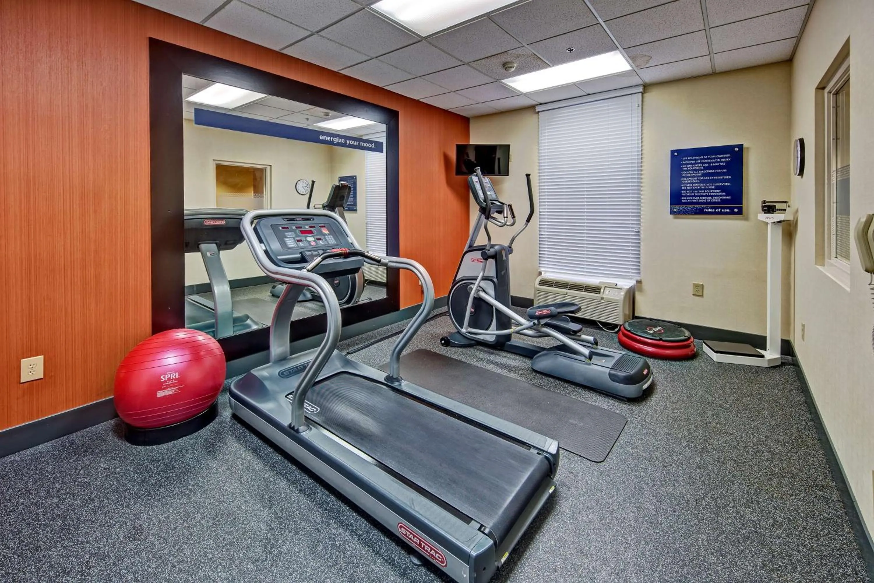 Fitness centre/facilities in Hampton Inn Newberry Opera House