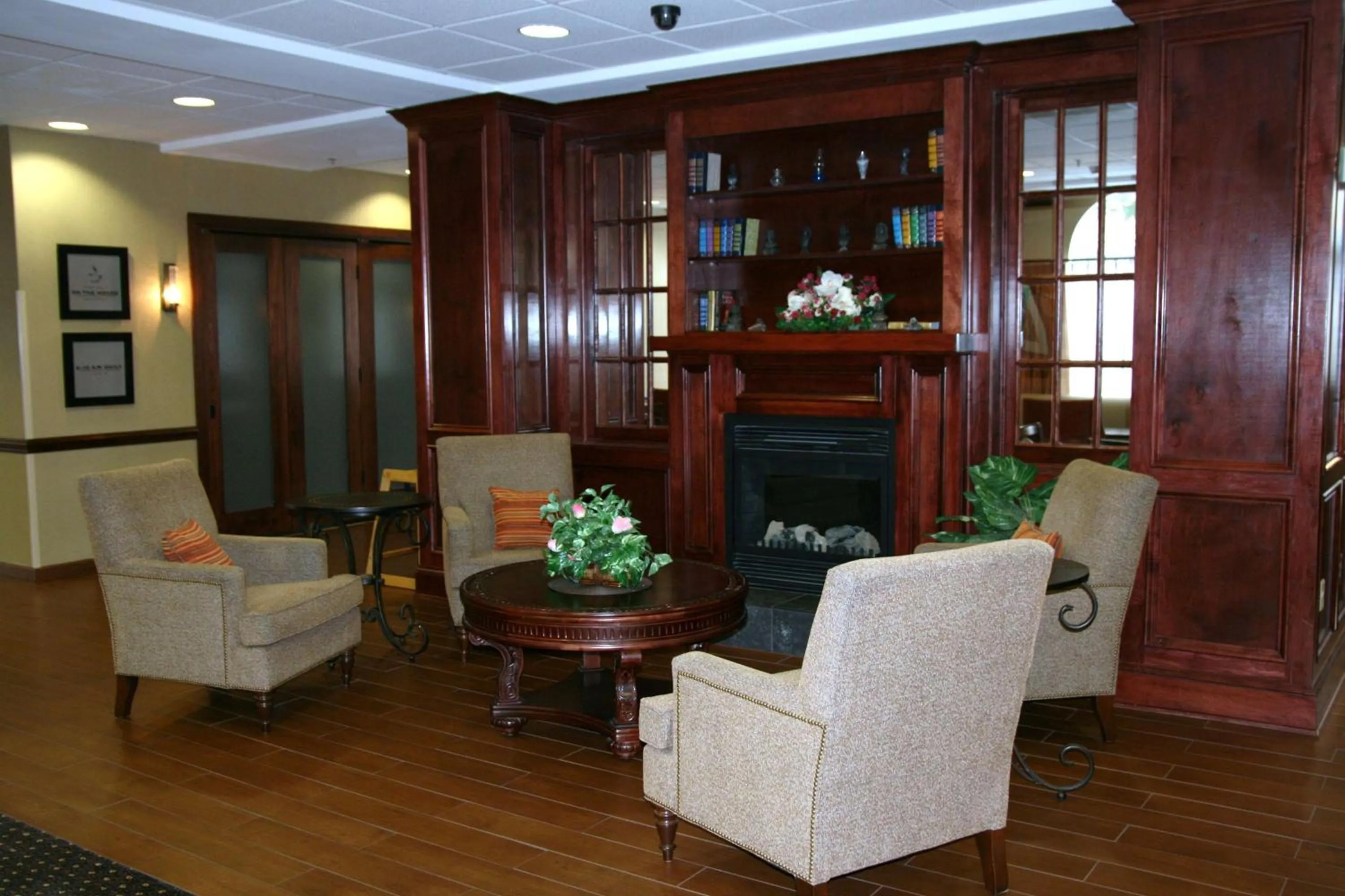 Lobby or reception in Hampton Inn Newberry Opera House