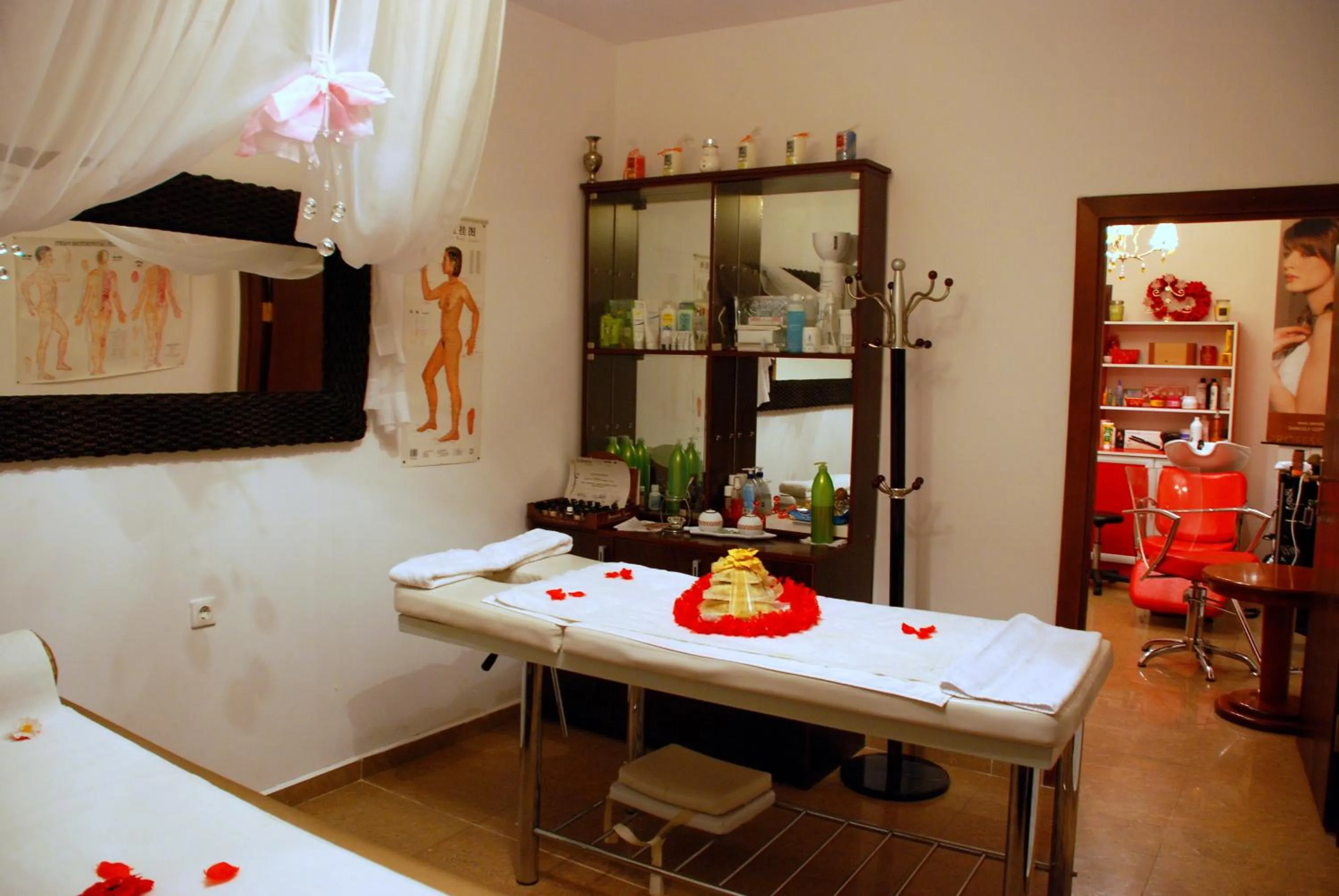 Massage in Elegant Lux Hotel