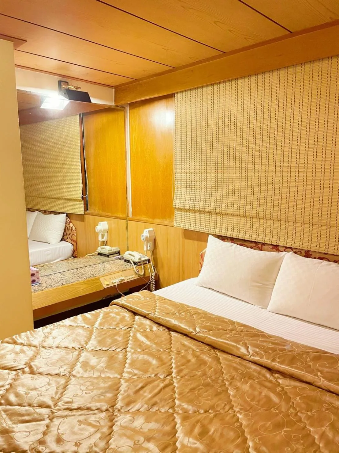 Bed in Family Hotel - Linsen