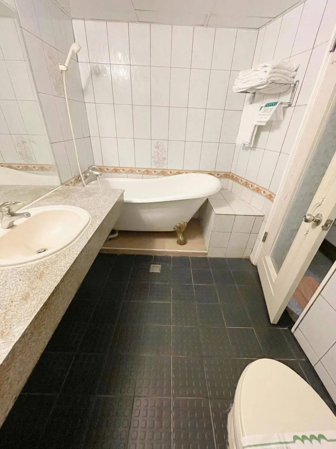 Bathroom in Family Hotel - Linsen