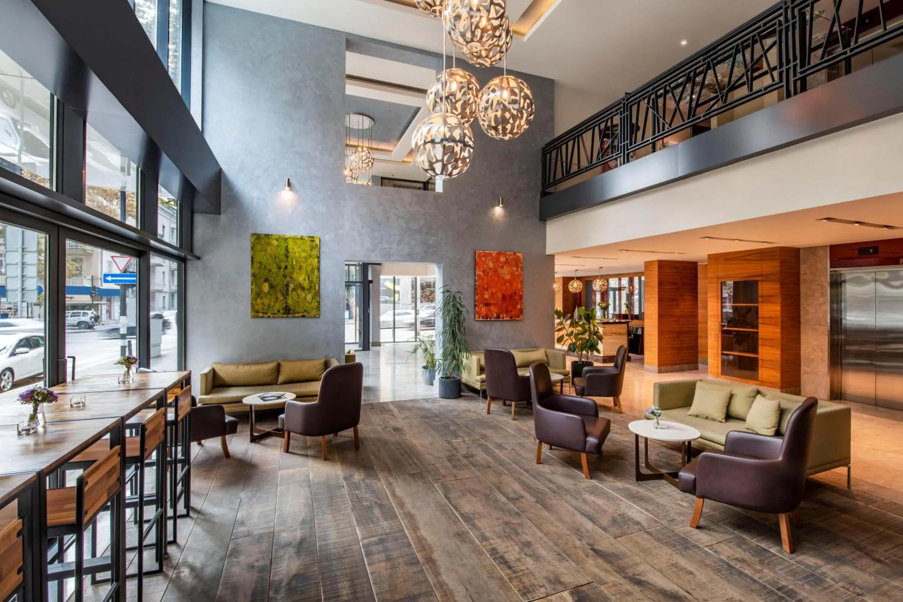 Lounge or bar in Tbilisi Saburtalo Hotel by Mercure