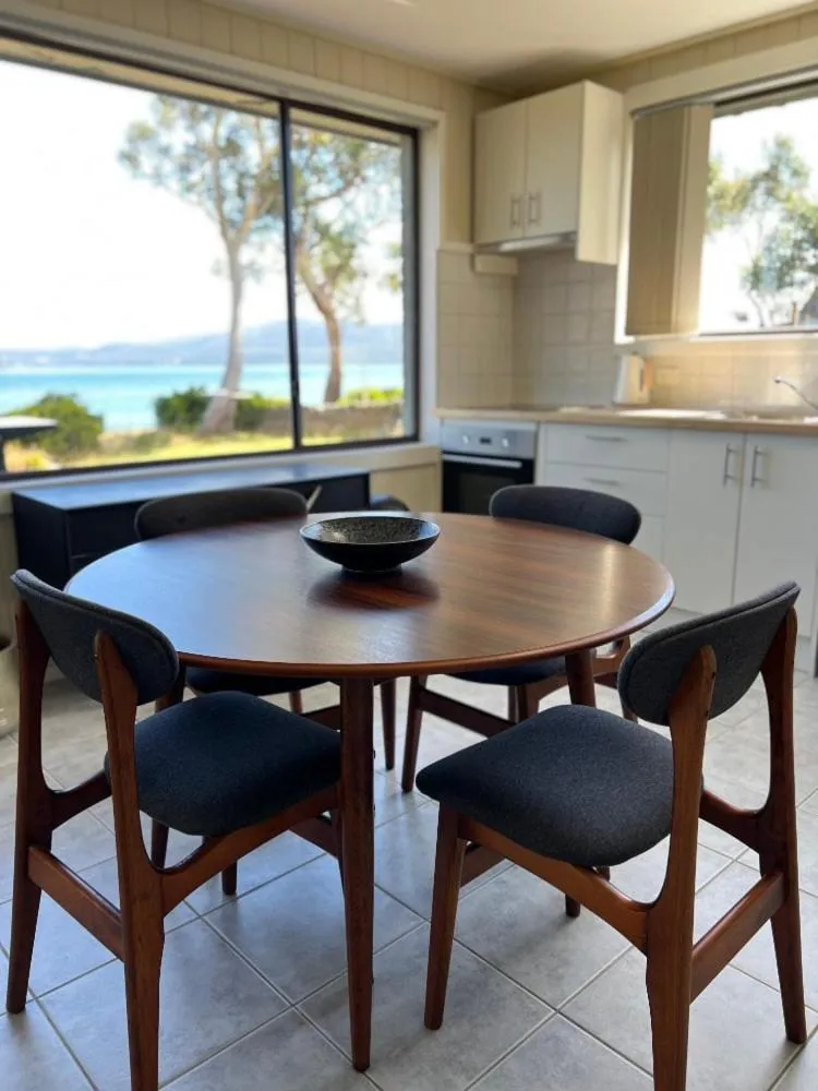 Dining area in Bruny Island Escapes and Hotel Bruny