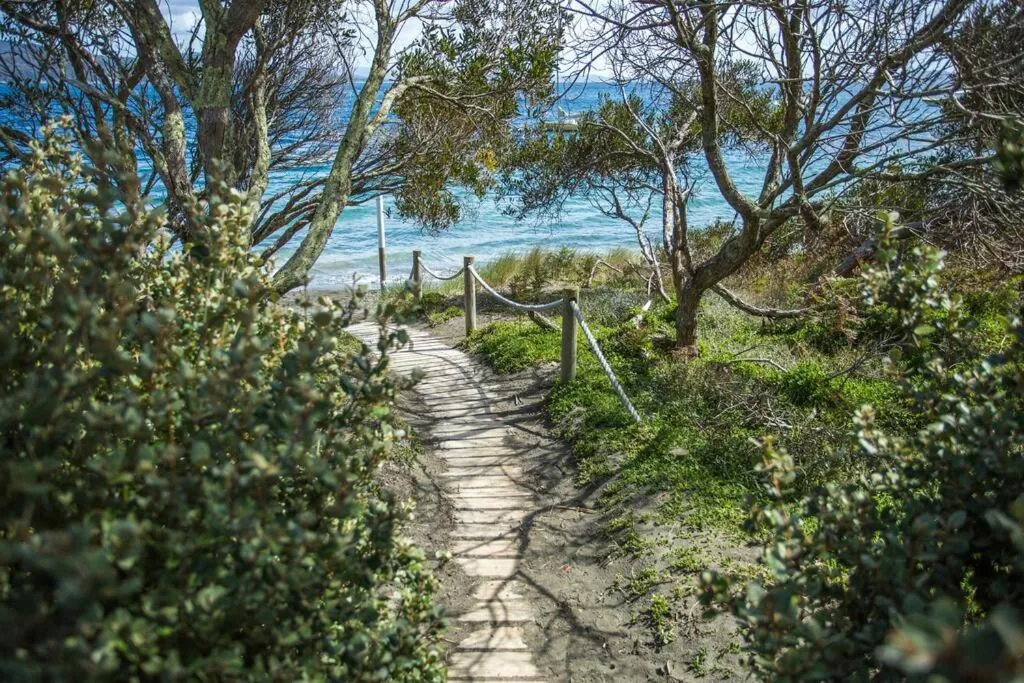 Bruny Island Escapes and Hotel Bruny