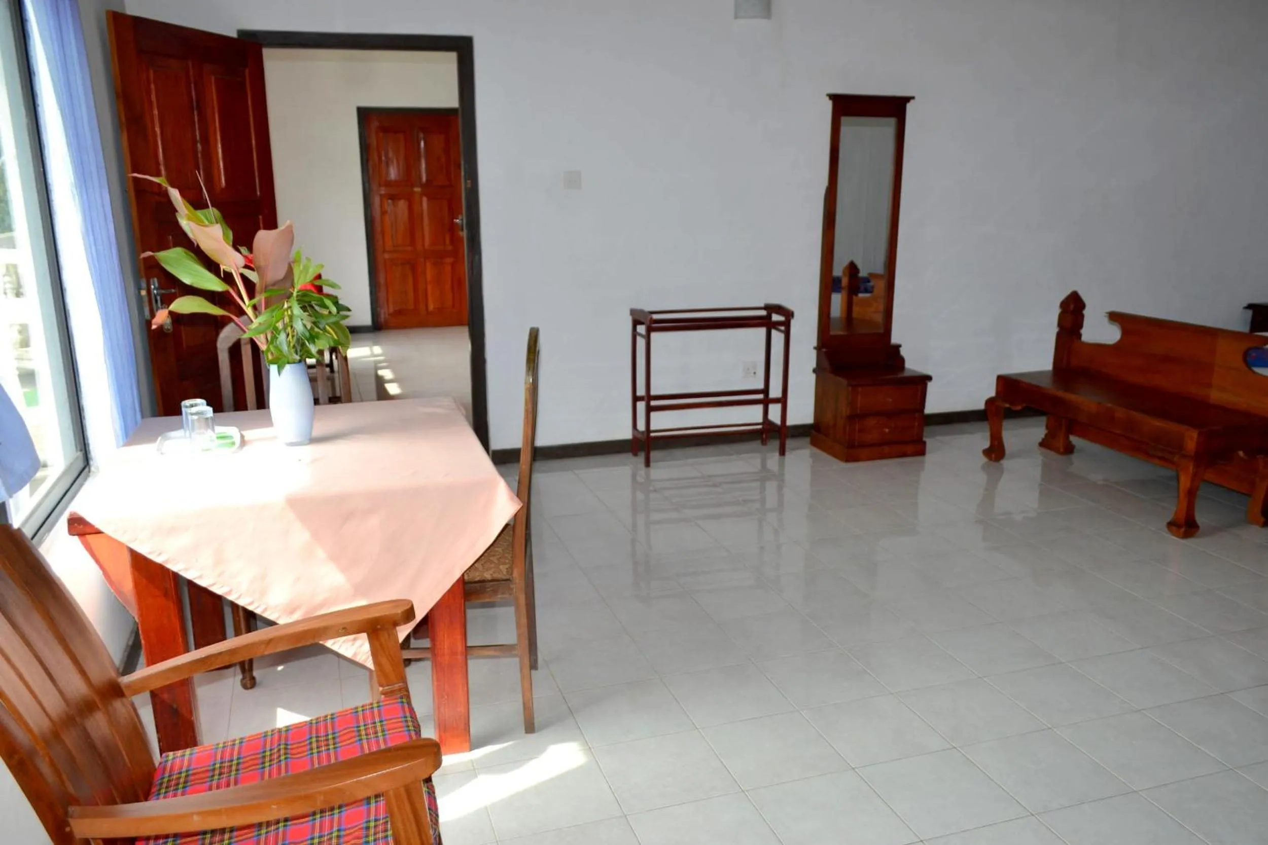 Hotel Breeta's Garden