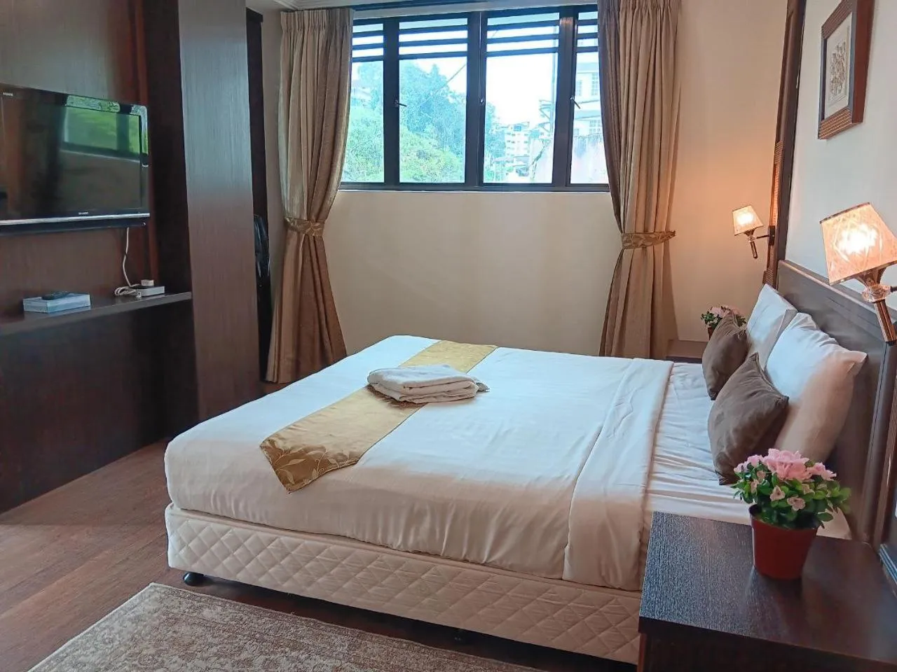 Bedroom, Bed in Melur Inn