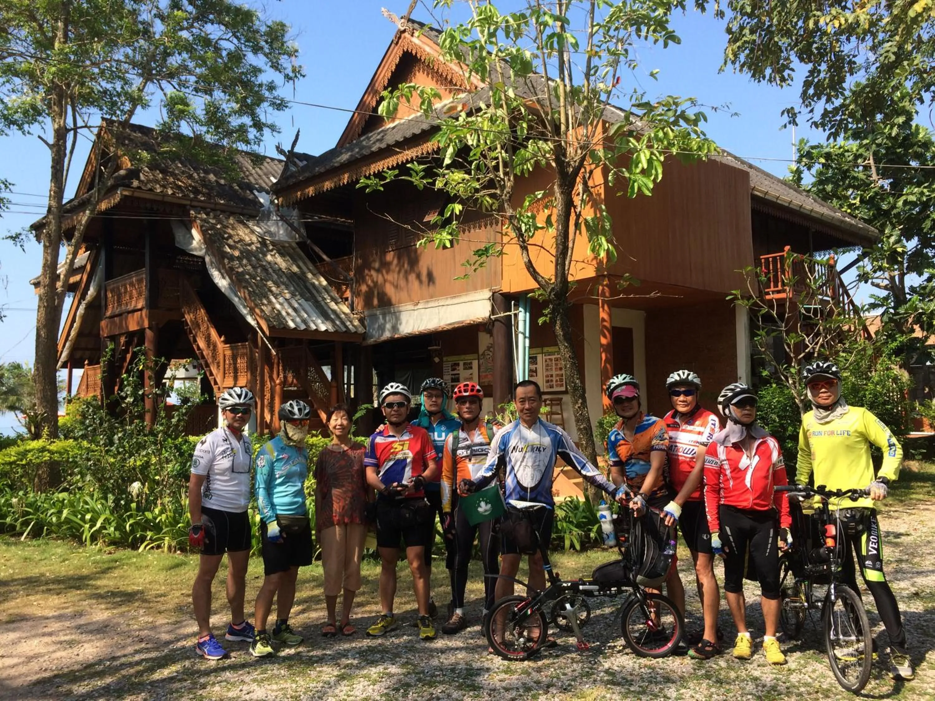 Cycling in Ruen Thai Rim Haad