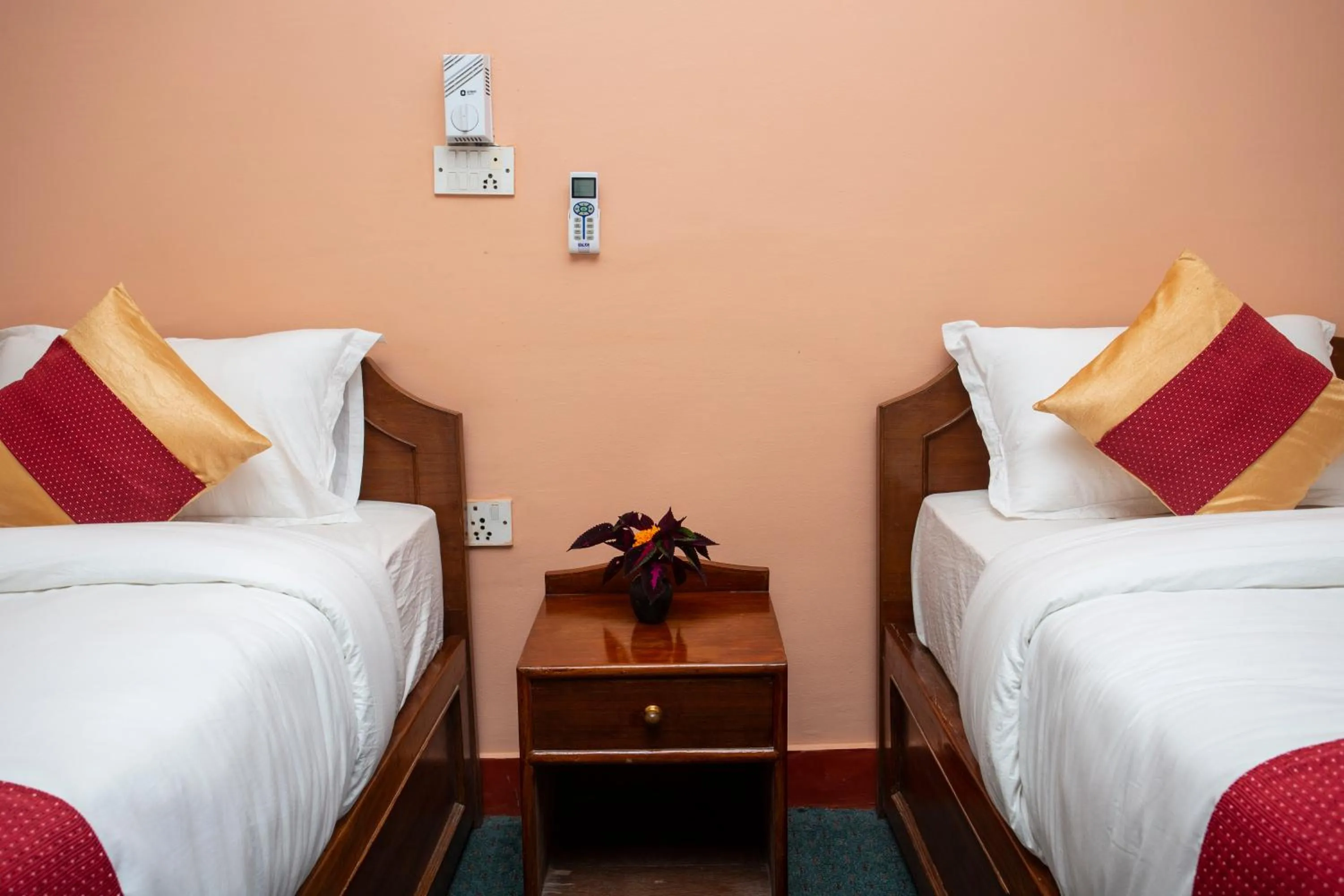 Bedroom, Bed in Bandipur Mountain Resort