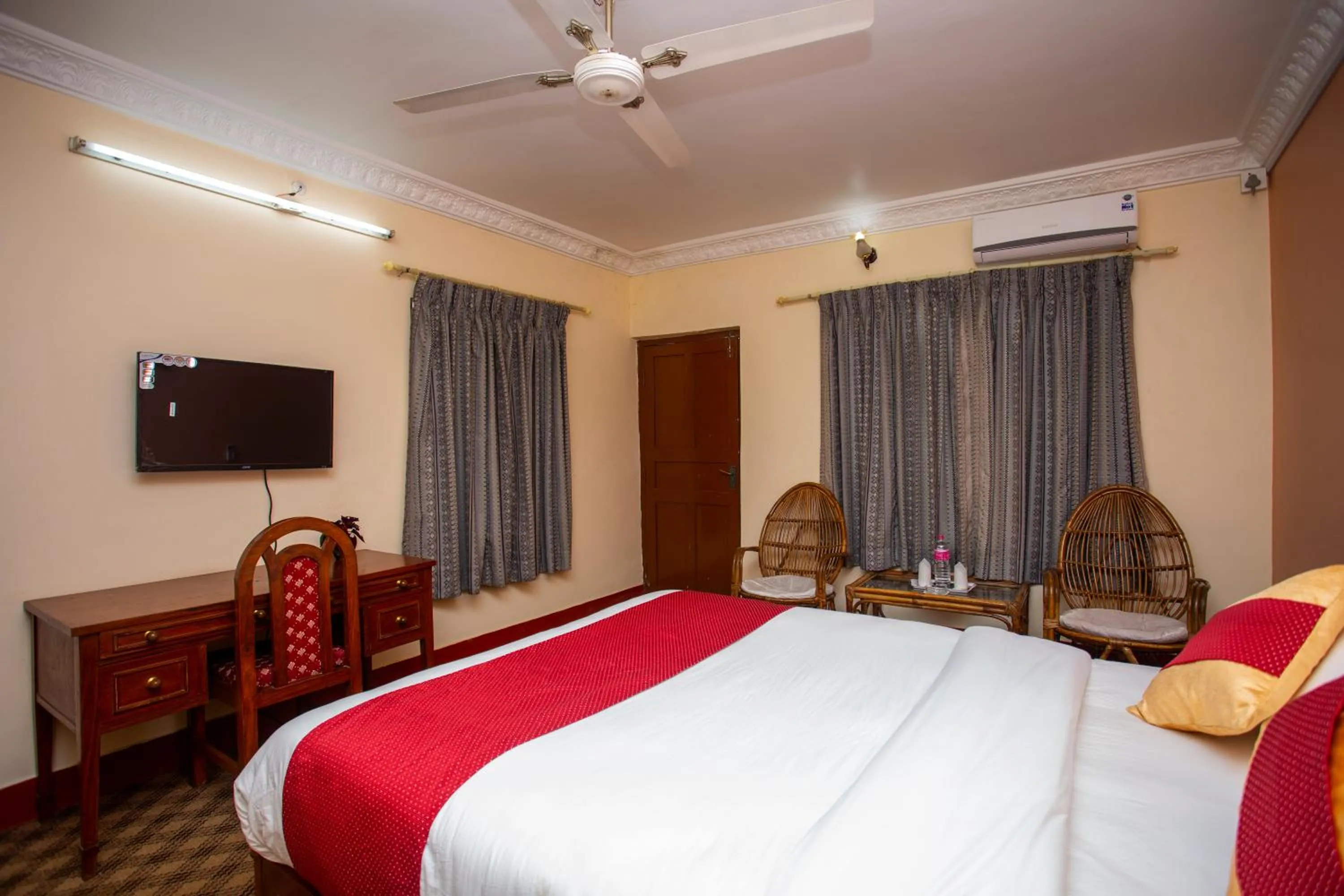 Bed in Bandipur Mountain Resort