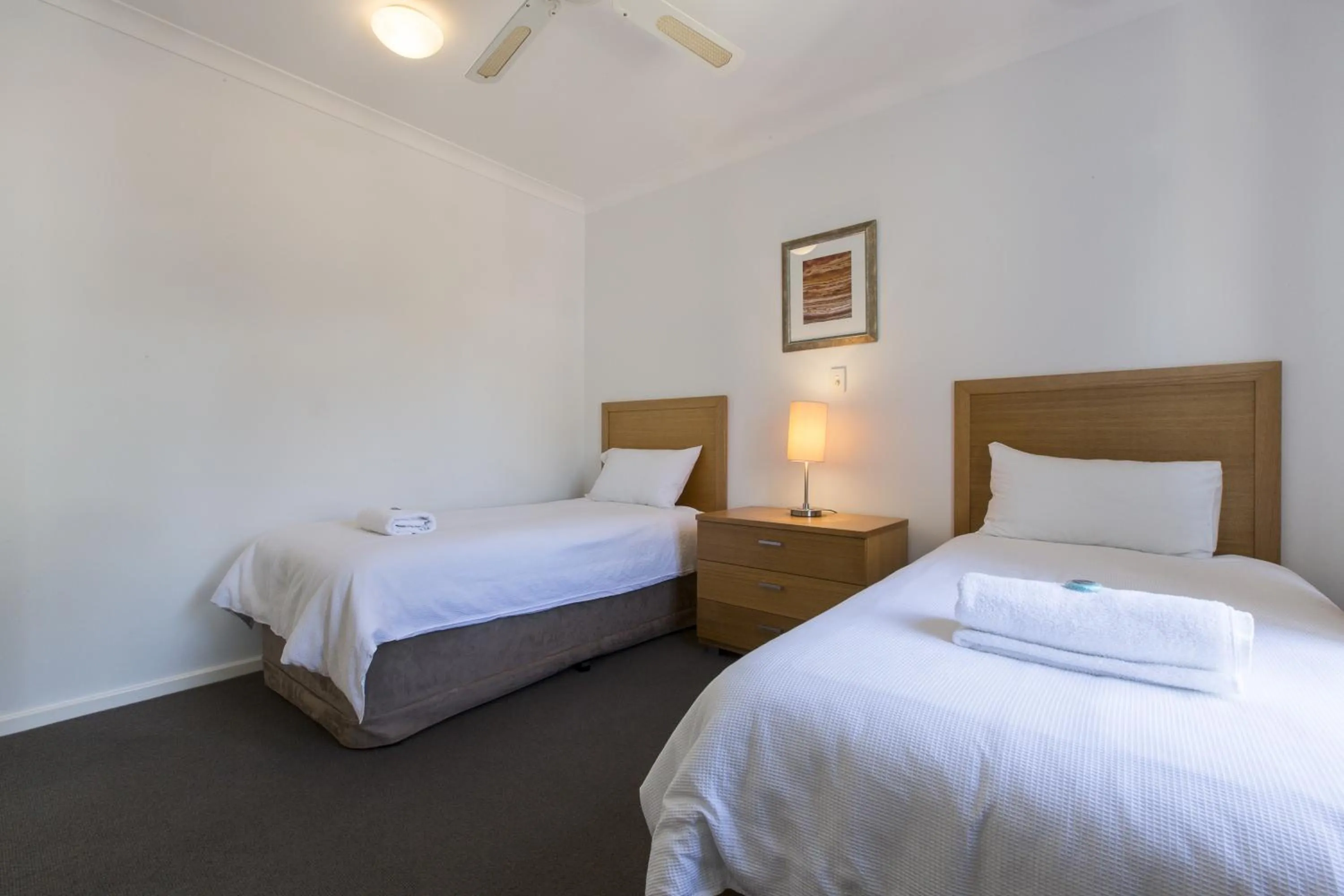 Bedroom, Bed in Leeuwin Apartments