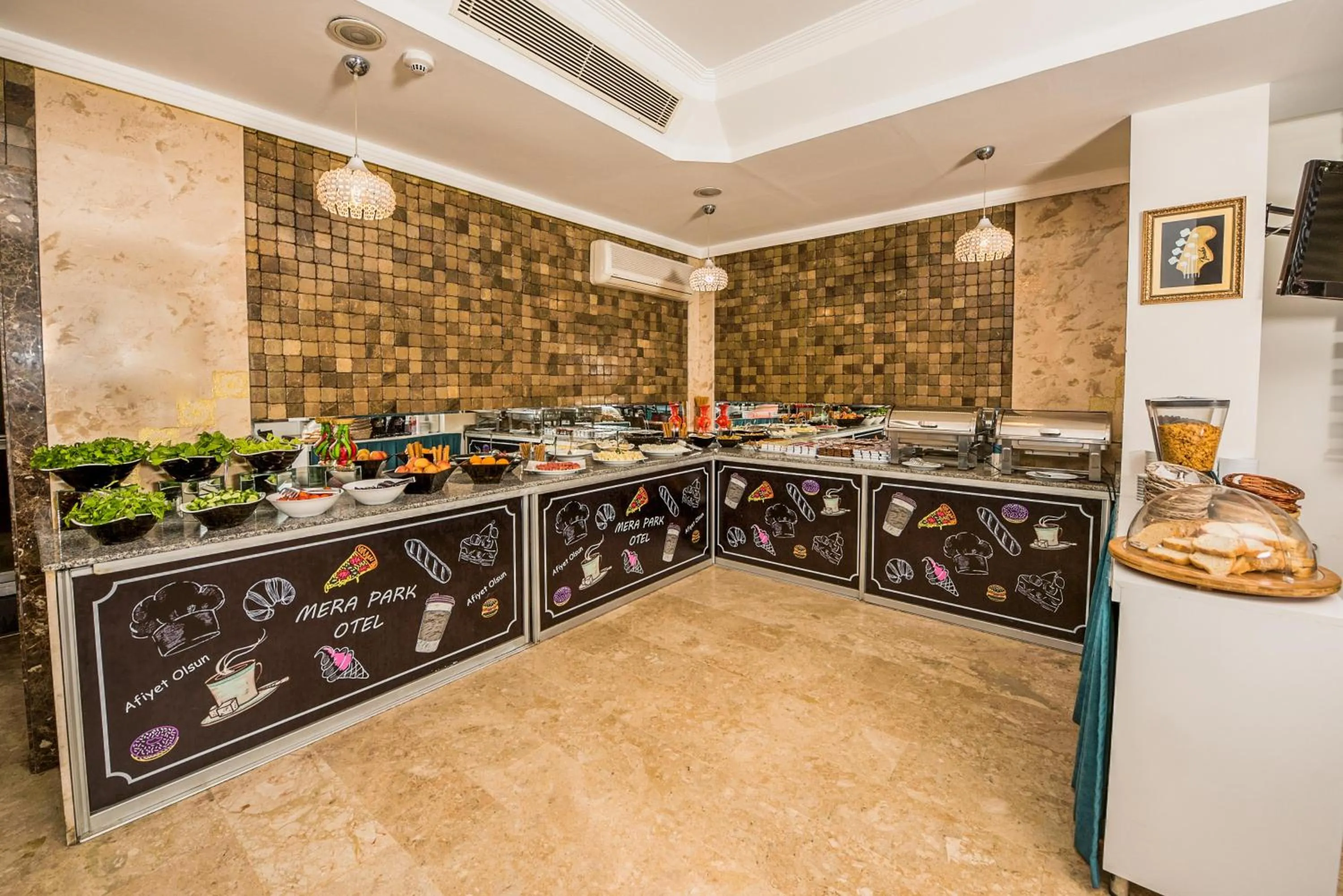 Food and drinks in Mera Park Hotel