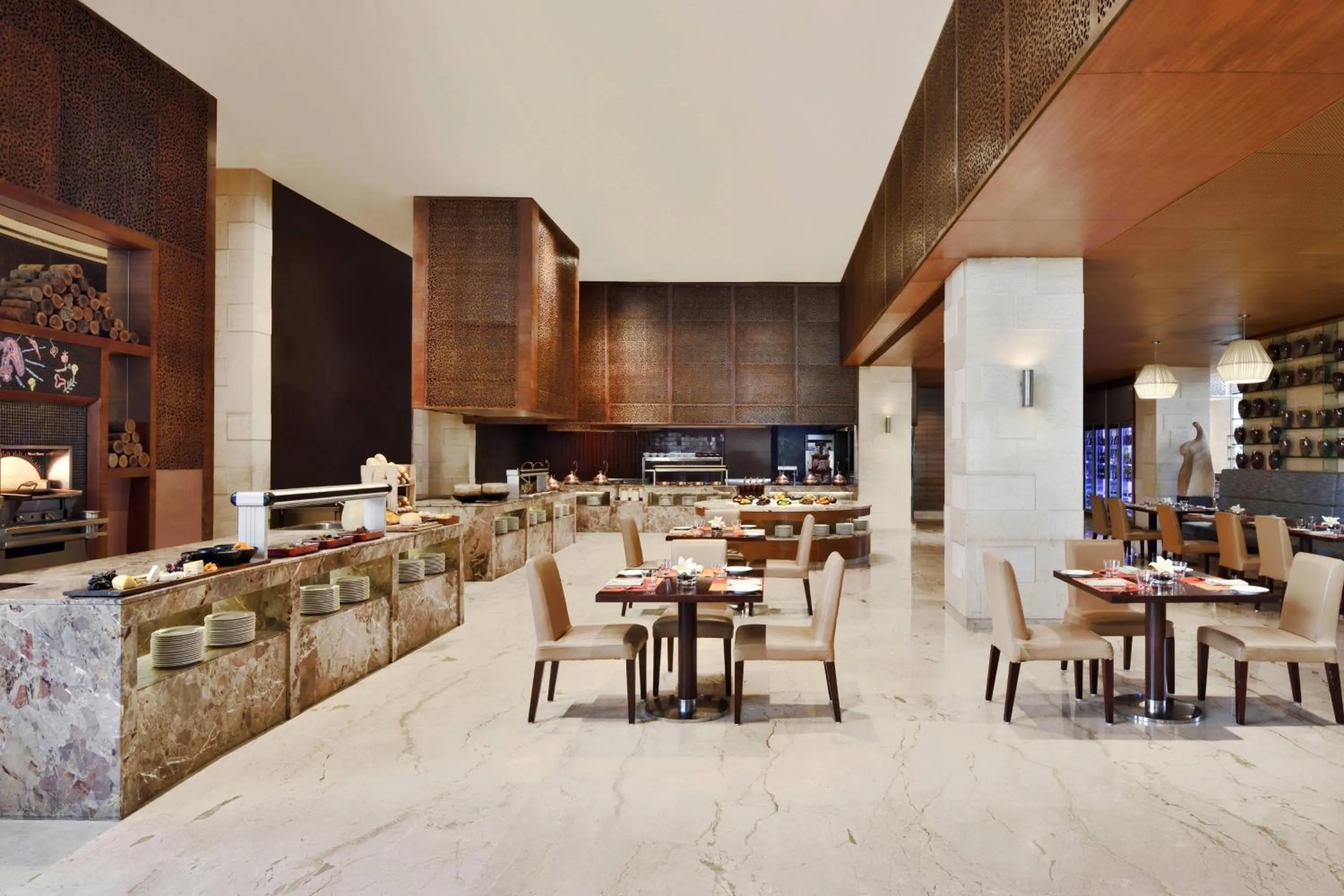 Restaurant/places to eat in Jaipur Marriott Hotel