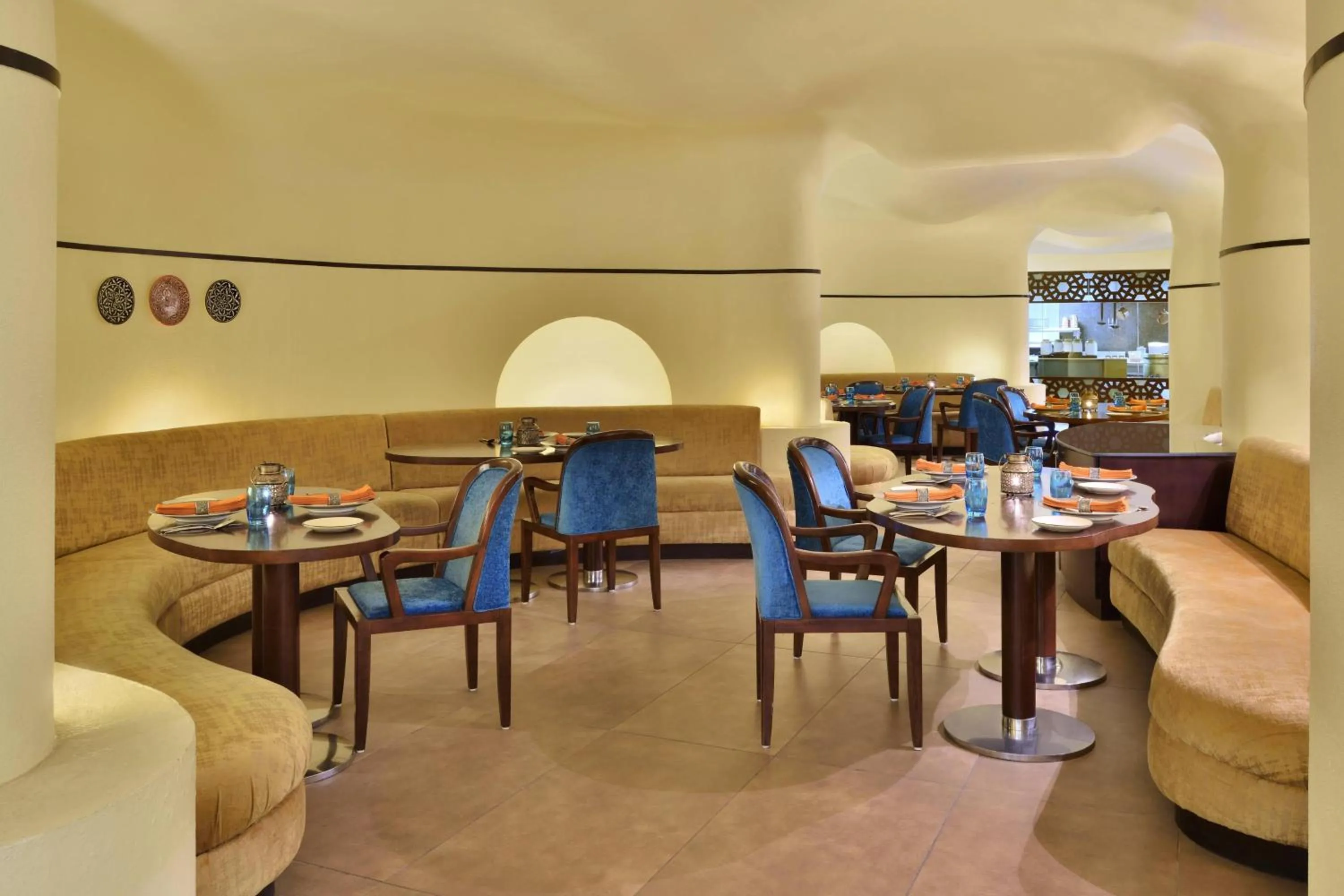 Restaurant/places to eat in Jaipur Marriott Hotel