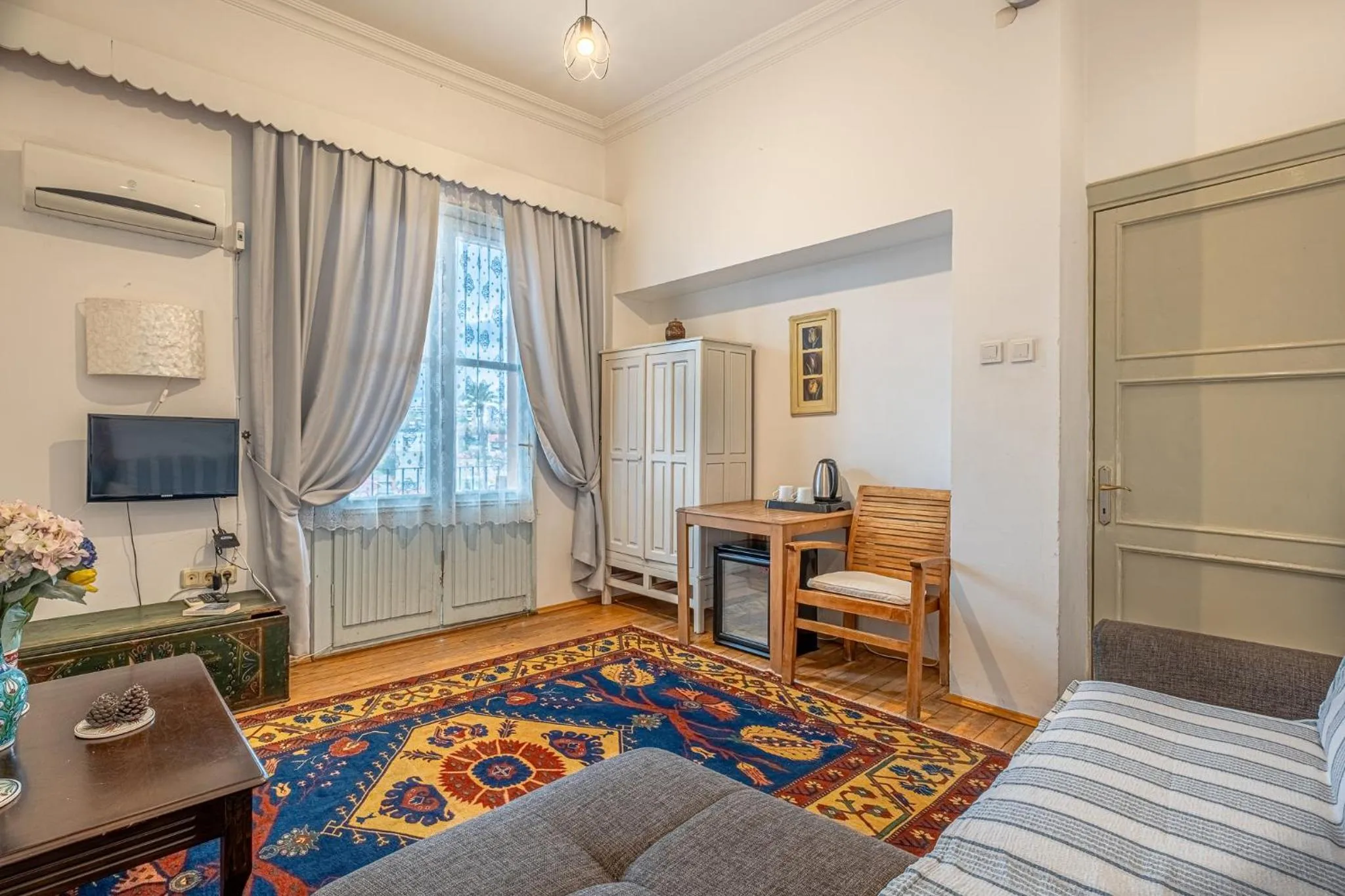 Living room, Bed in Villa Tulipan
