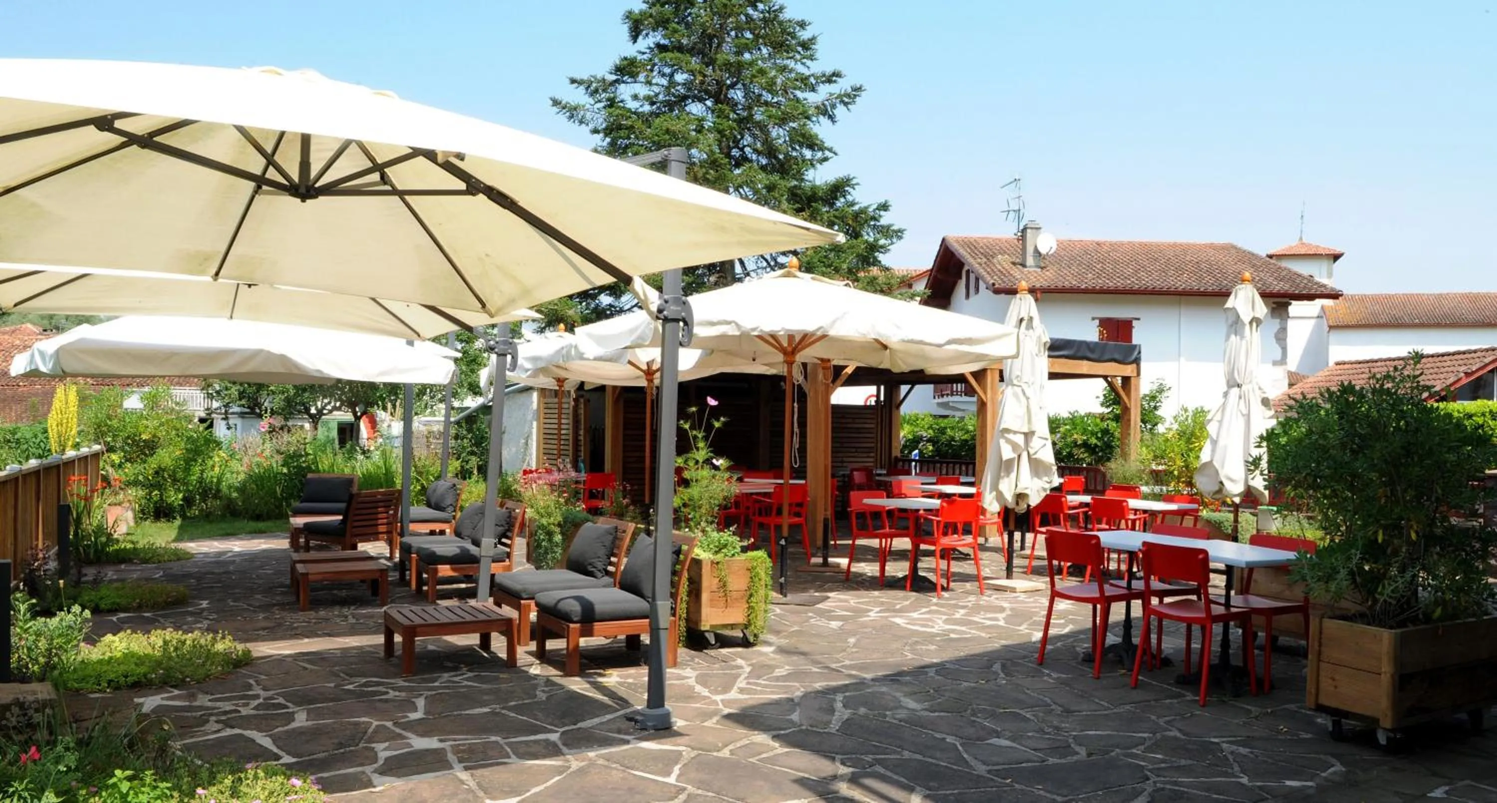 Patio in Logis Hotel Xoko-Goxoa