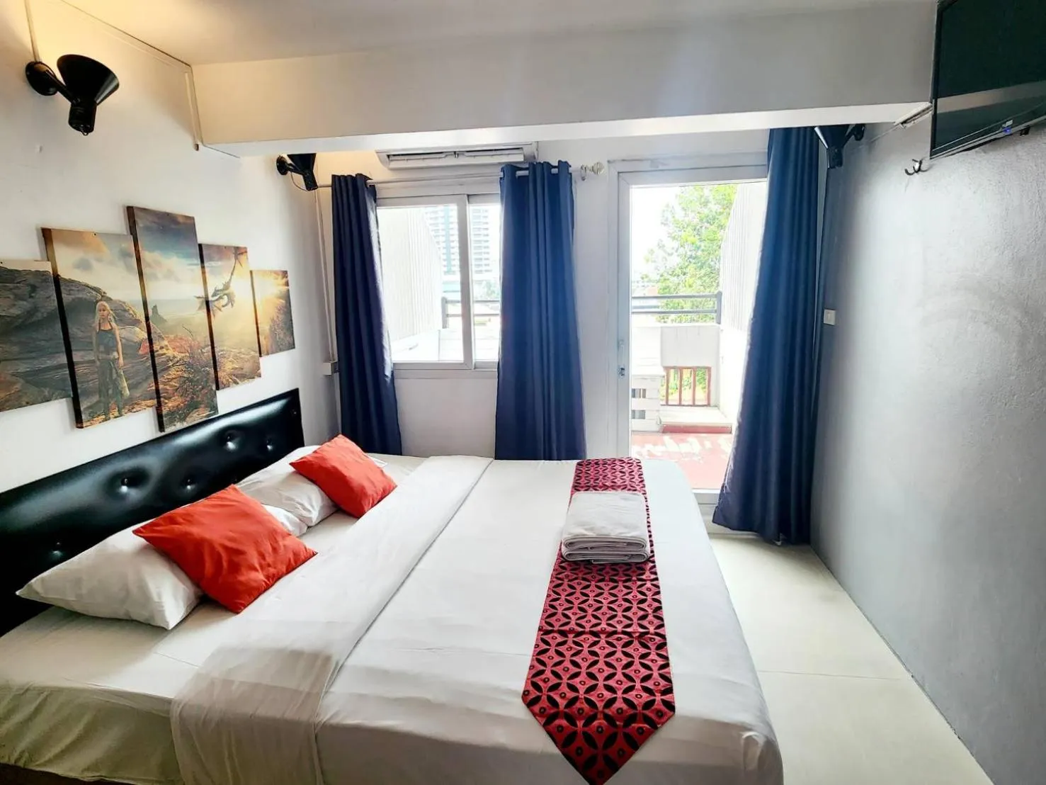 Bed in Khaosan Art Hotel