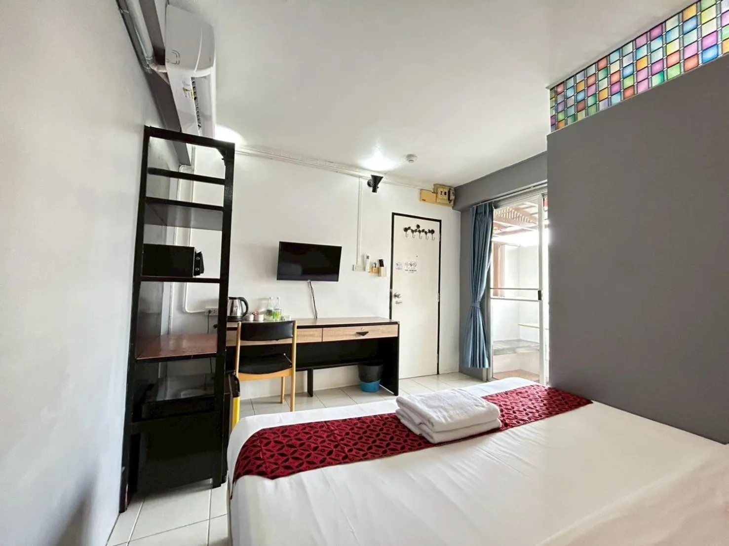 Bedroom, Bed in Khaosan Art Hotel