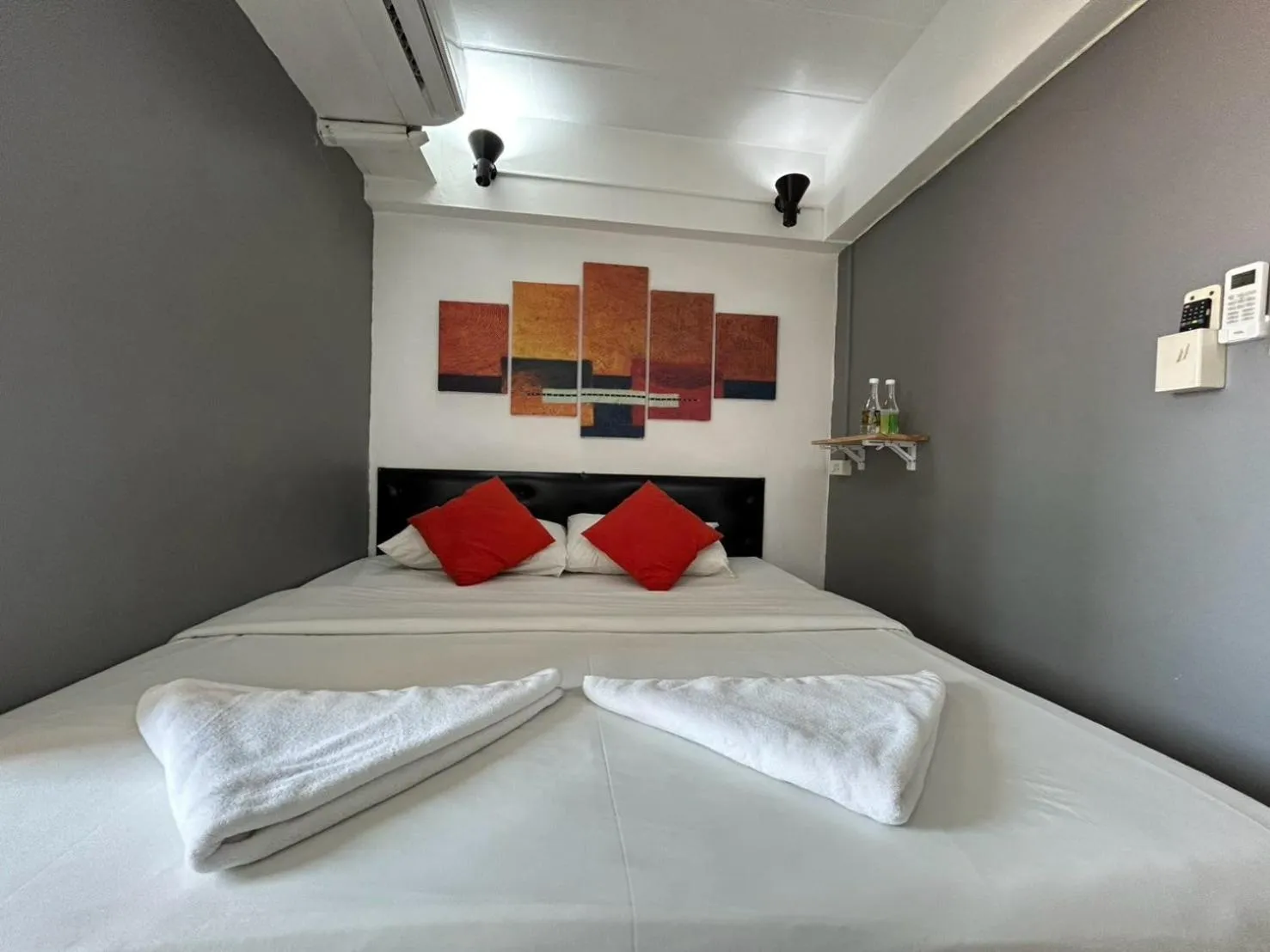 Bed in Khaosan Art Hotel