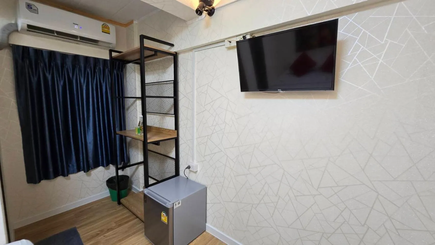 air conditioner in Khaosan Art Hotel