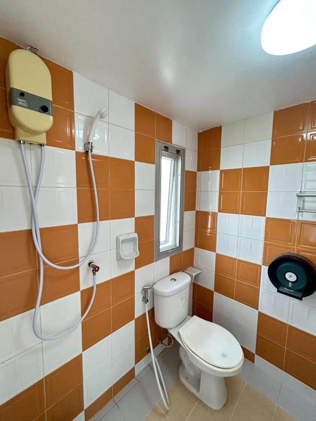 Bathroom in Khaosan Art Hotel