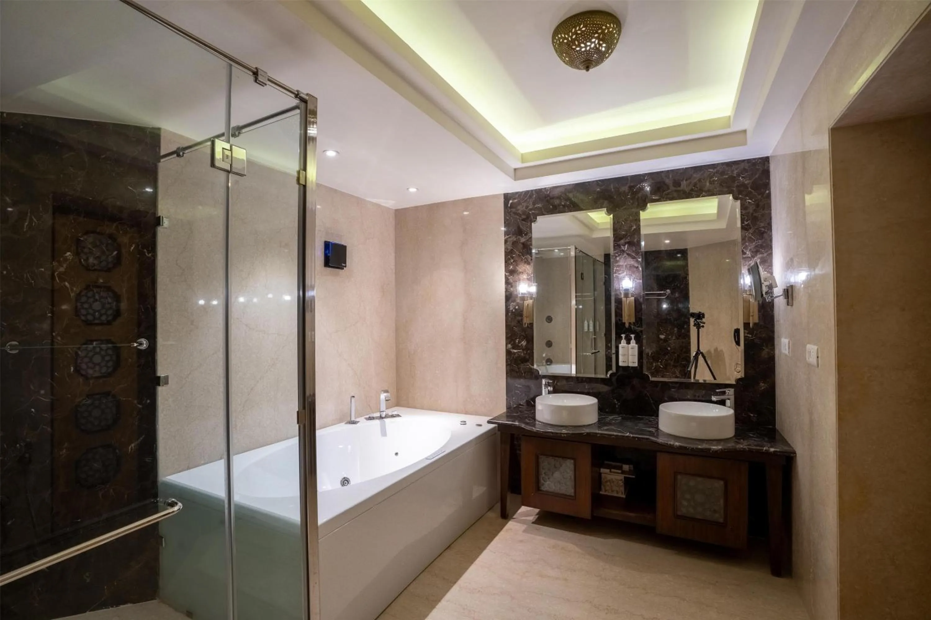 Bathroom in Radisson Jodhpur