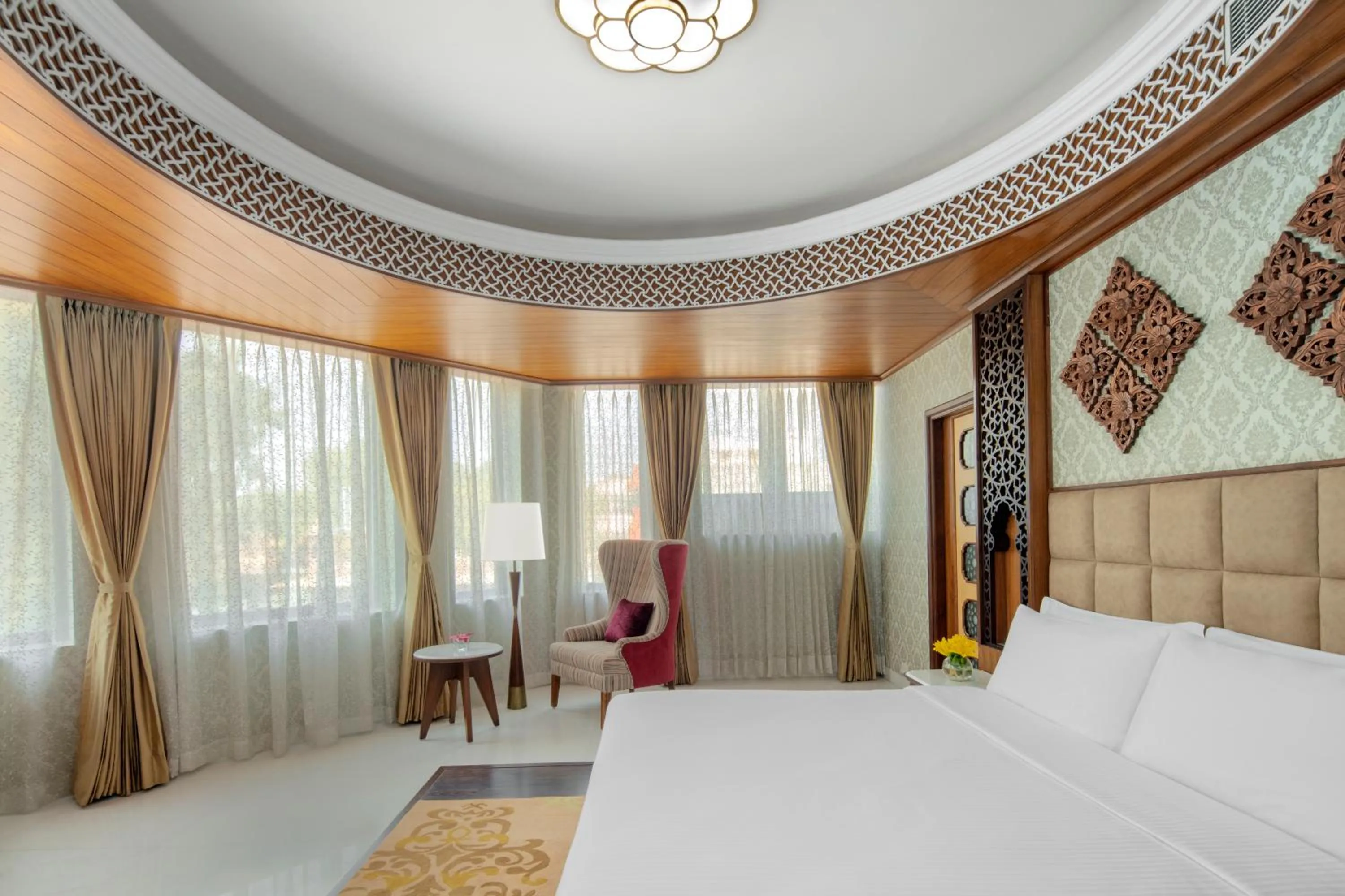 Bed in Radisson Jodhpur