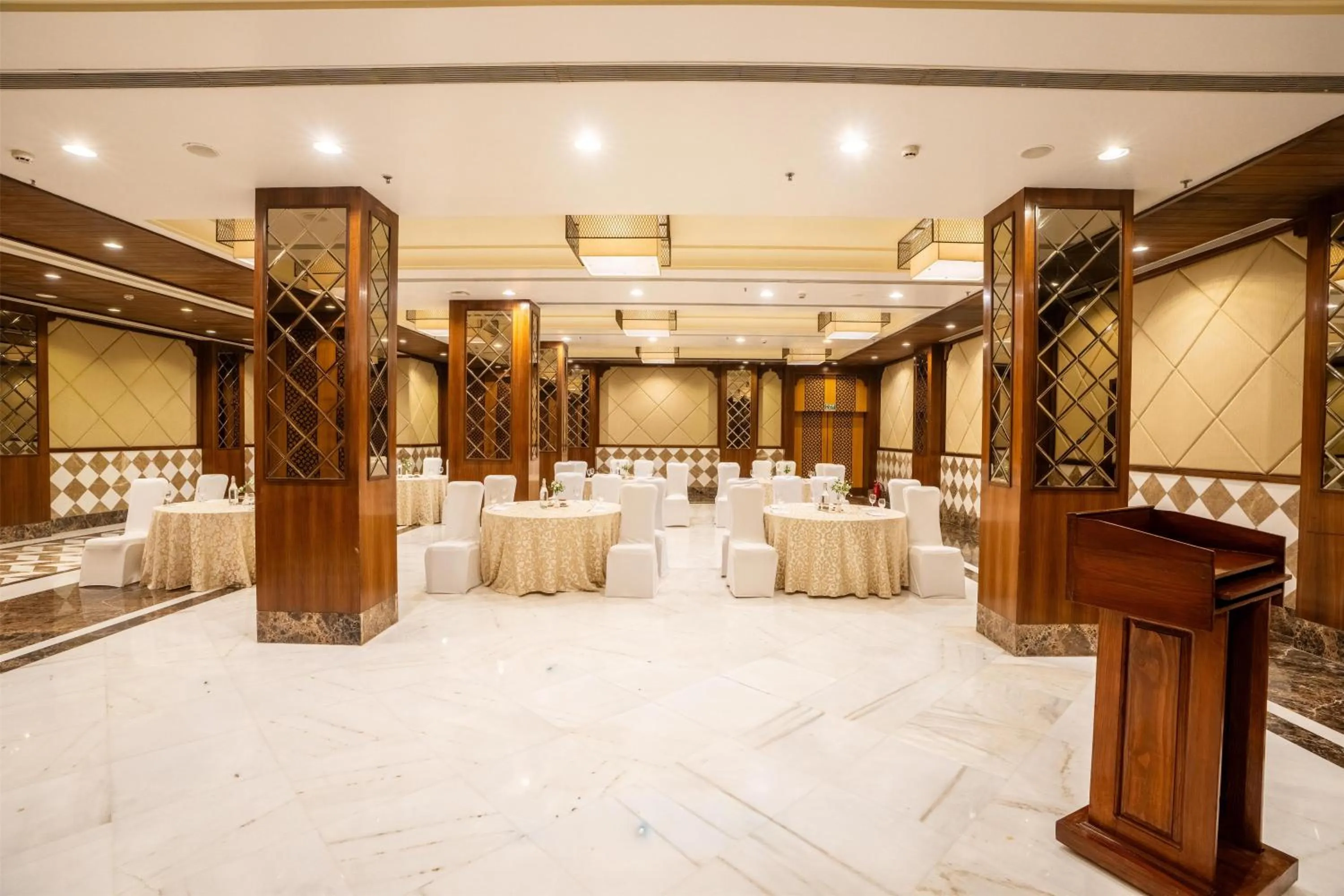 Banquet/Function facilities in Radisson Jodhpur