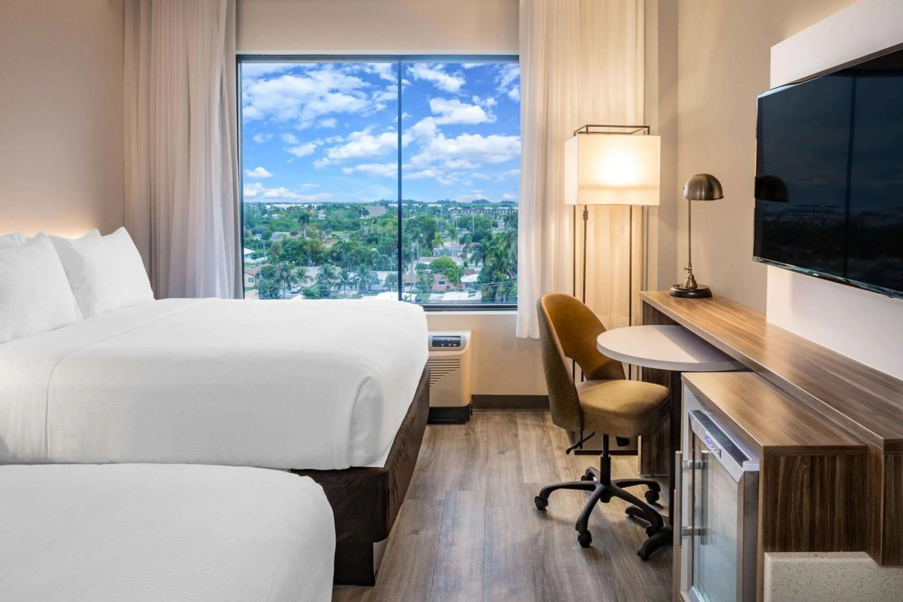 Photo of the whole room, Bed in Wyndham Garden Ft Lauderdale Airport & Cruise Port