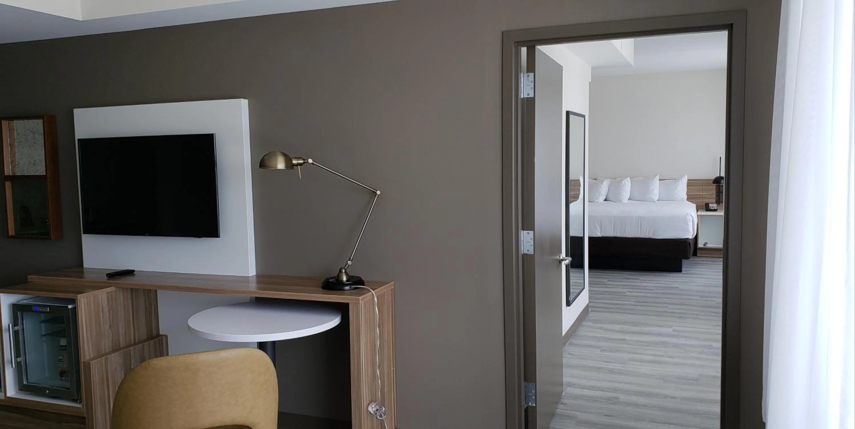 Bed in Wyndham Garden Ft Lauderdale Airport & Cruise Port