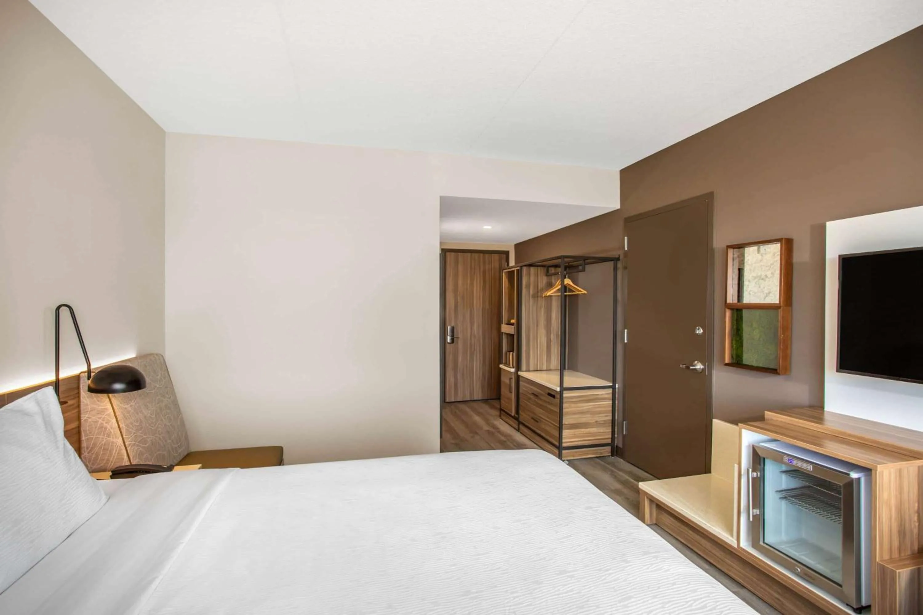 Photo of the whole room, Bed in Wyndham Garden Ft Lauderdale Airport & Cruise Port