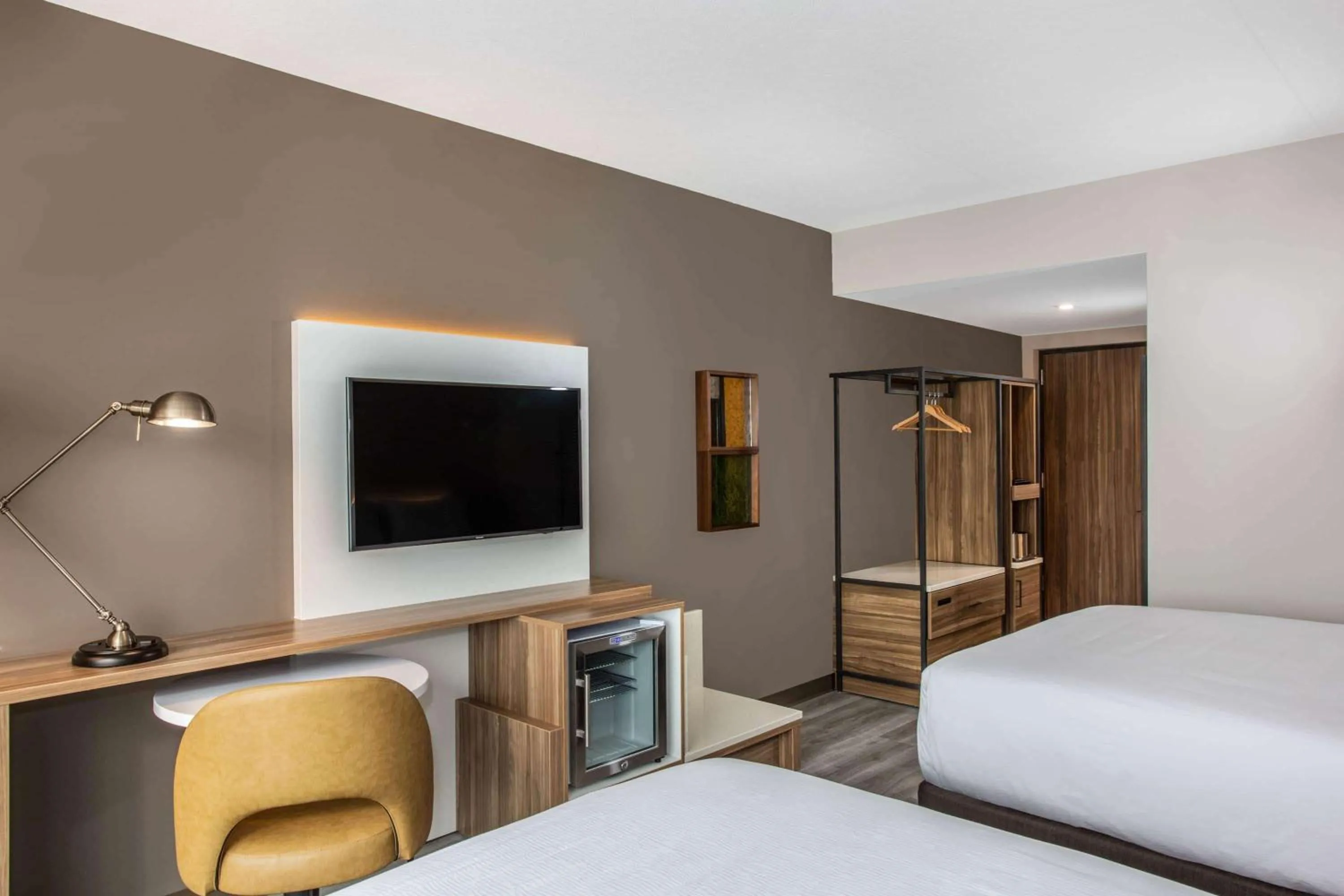 Photo of the whole room, Bed in Wyndham Garden Ft Lauderdale Airport & Cruise Port