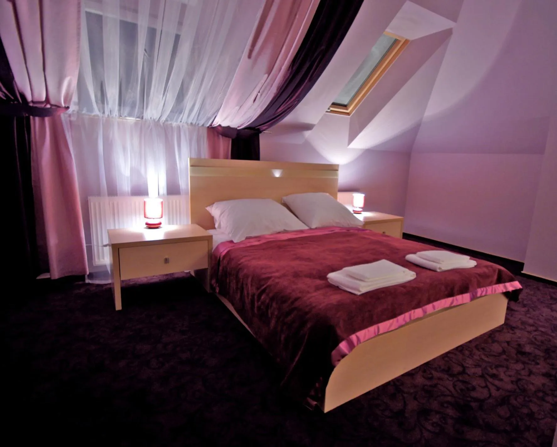 Bedroom, Bed in Hotel Hibiskus