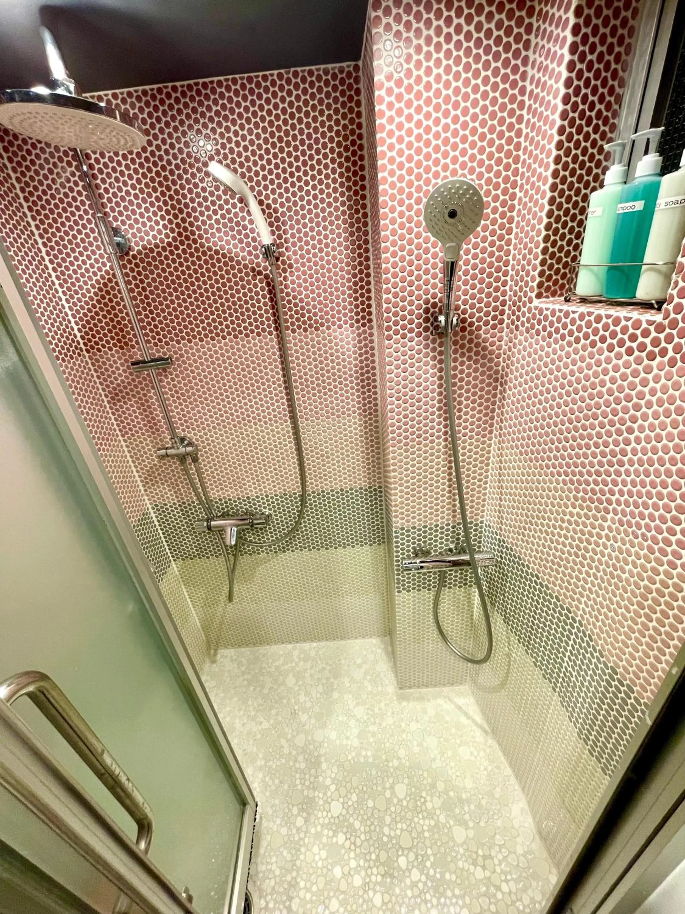 Shower in Andon Ryokan