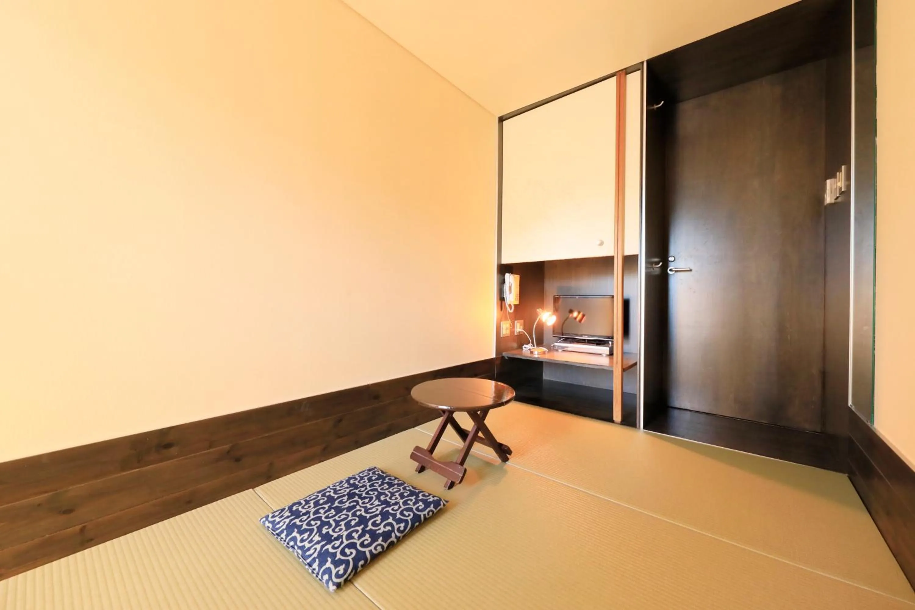 Photo of the whole room, Bed in Andon Ryokan