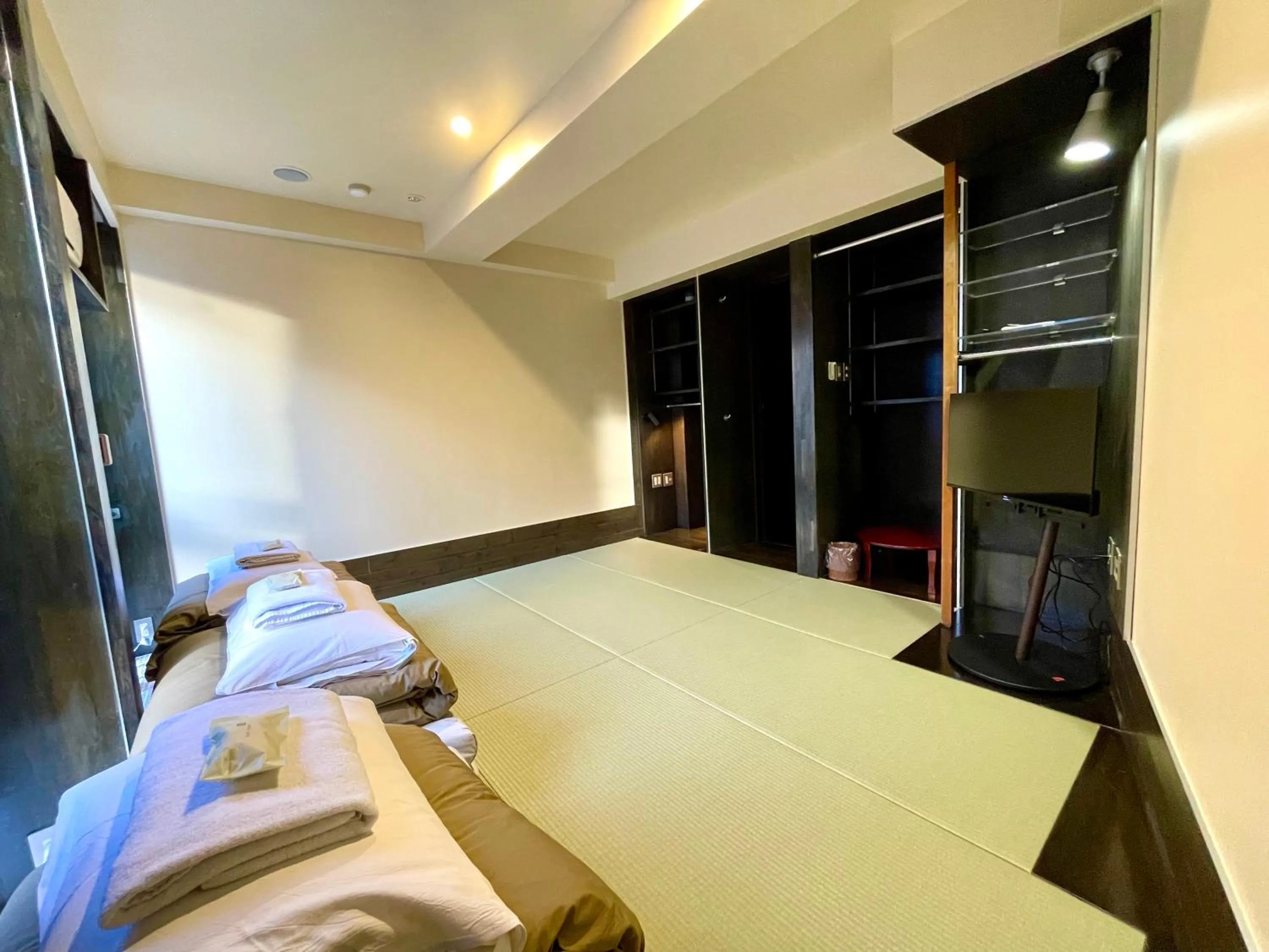 Photo of the whole room, Bed in Andon Ryokan