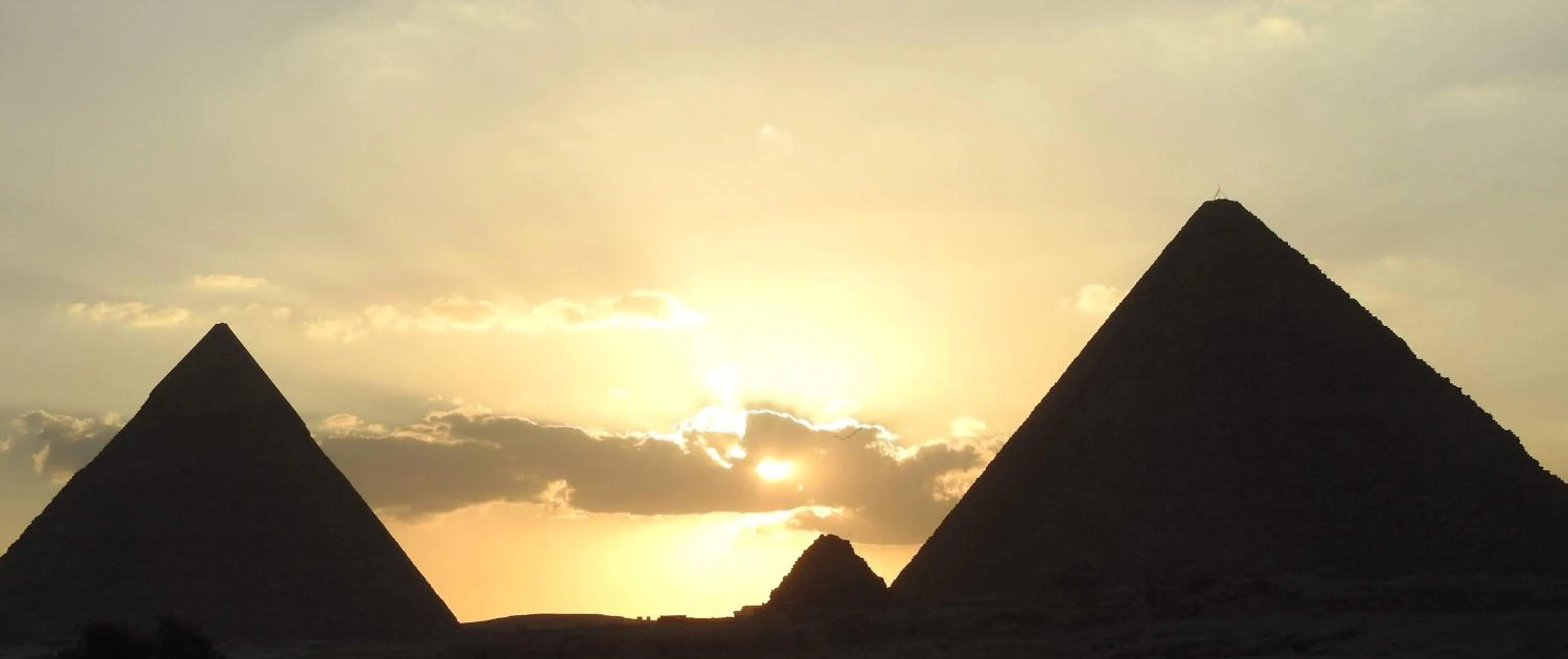 Happy days Pyramids Inn