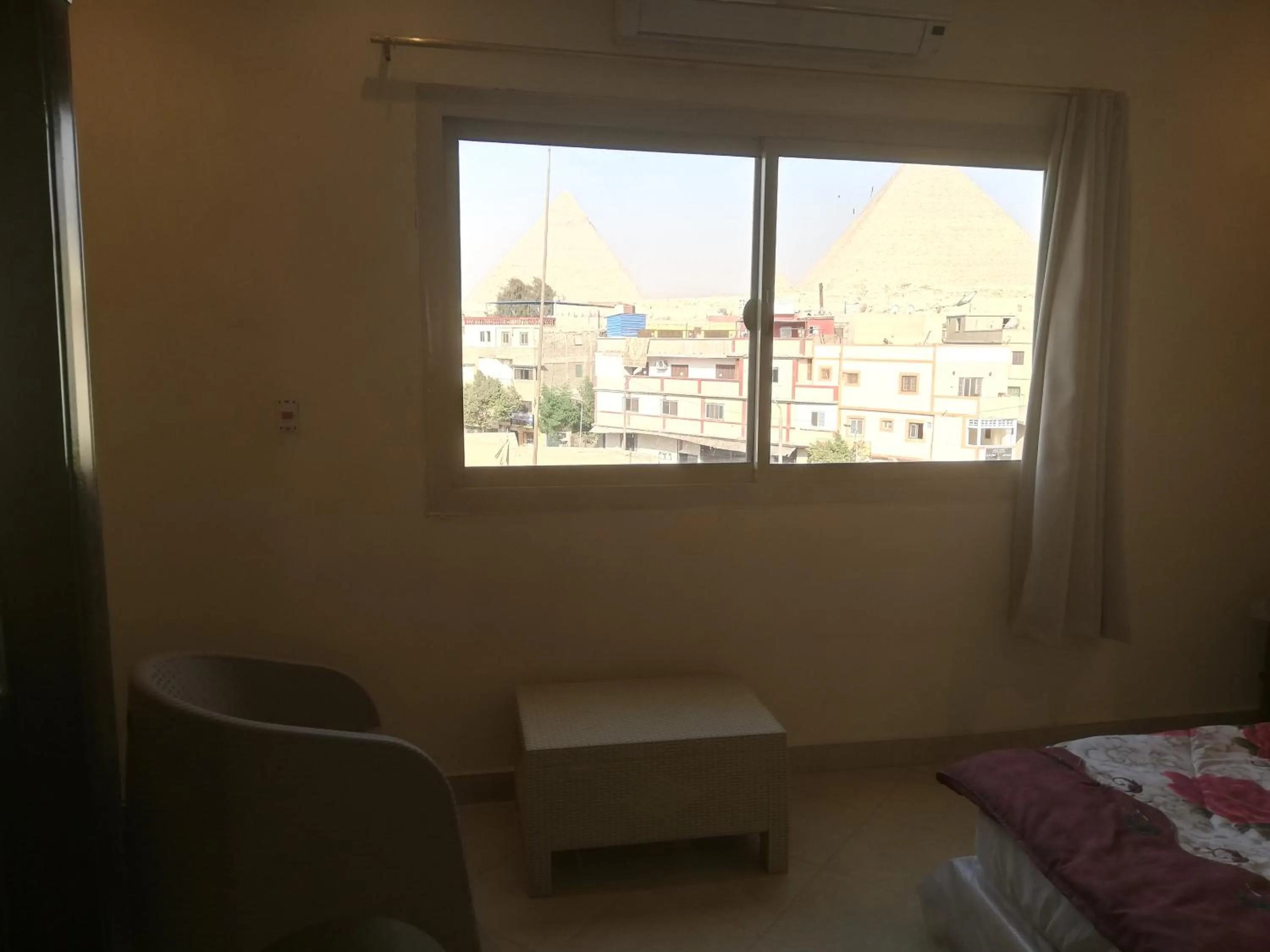 Happy days Pyramids Inn