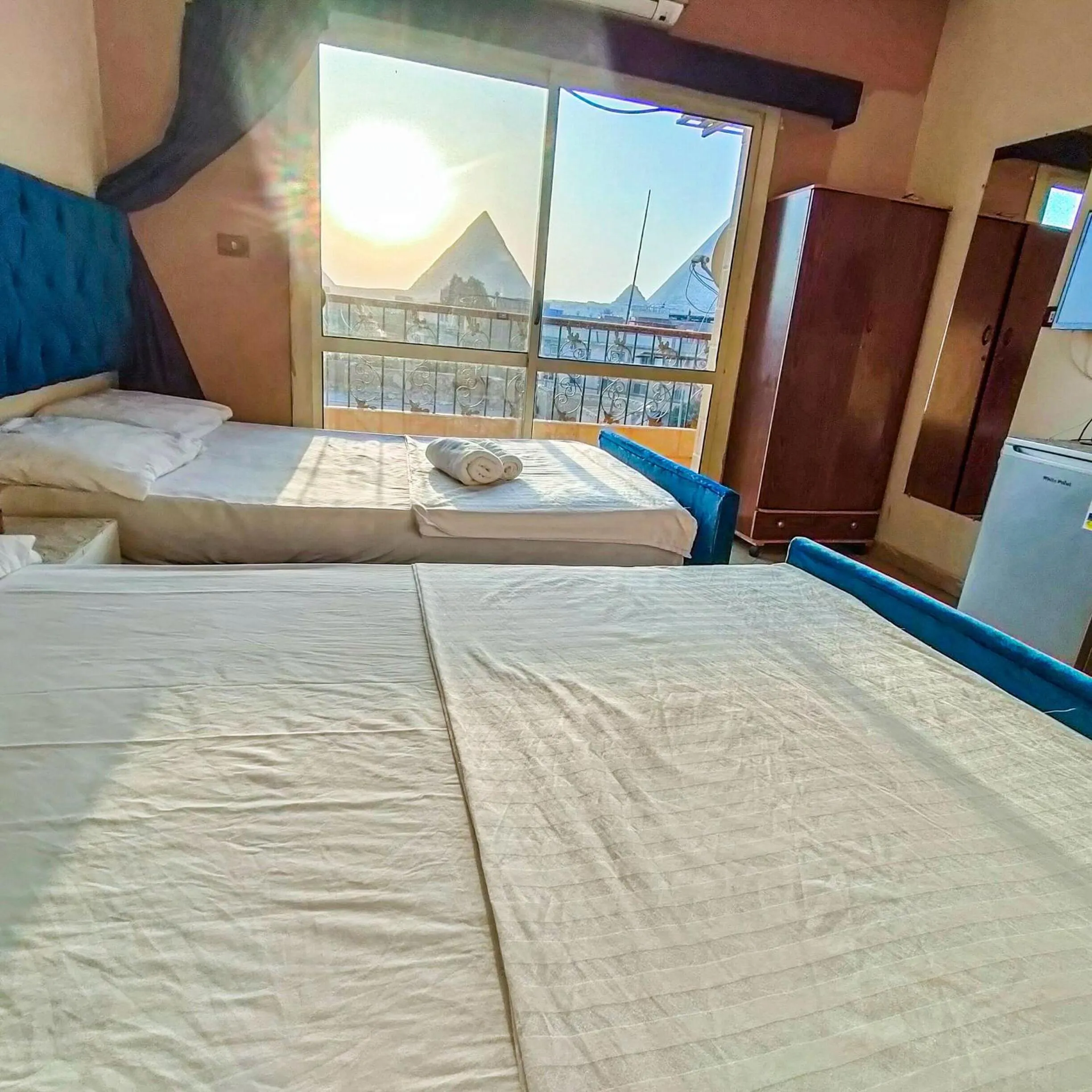 Photo of the whole room in Happy days Pyramids Inn