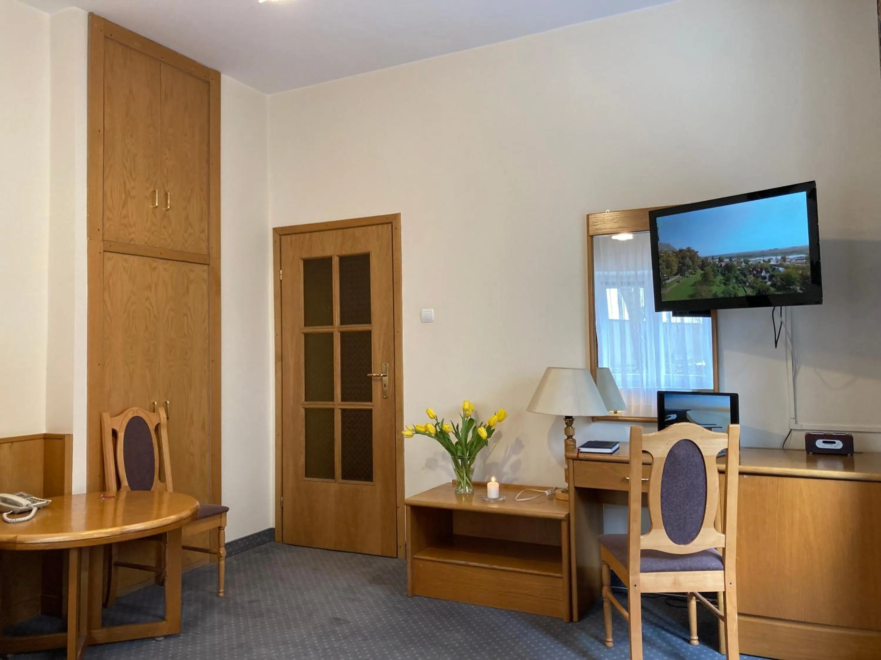 Facade/entrance in Karat