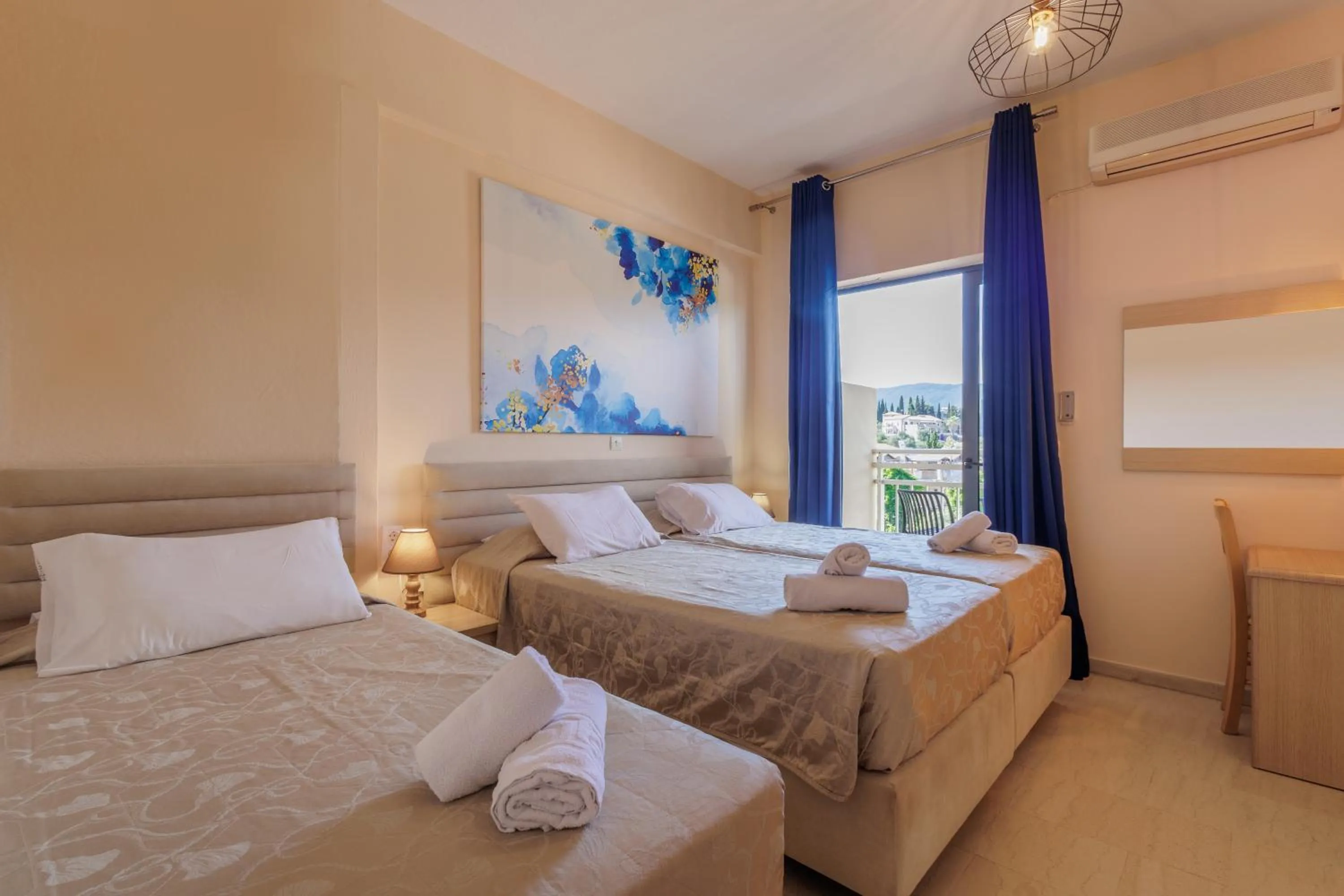 Bed in Primavera Hotel