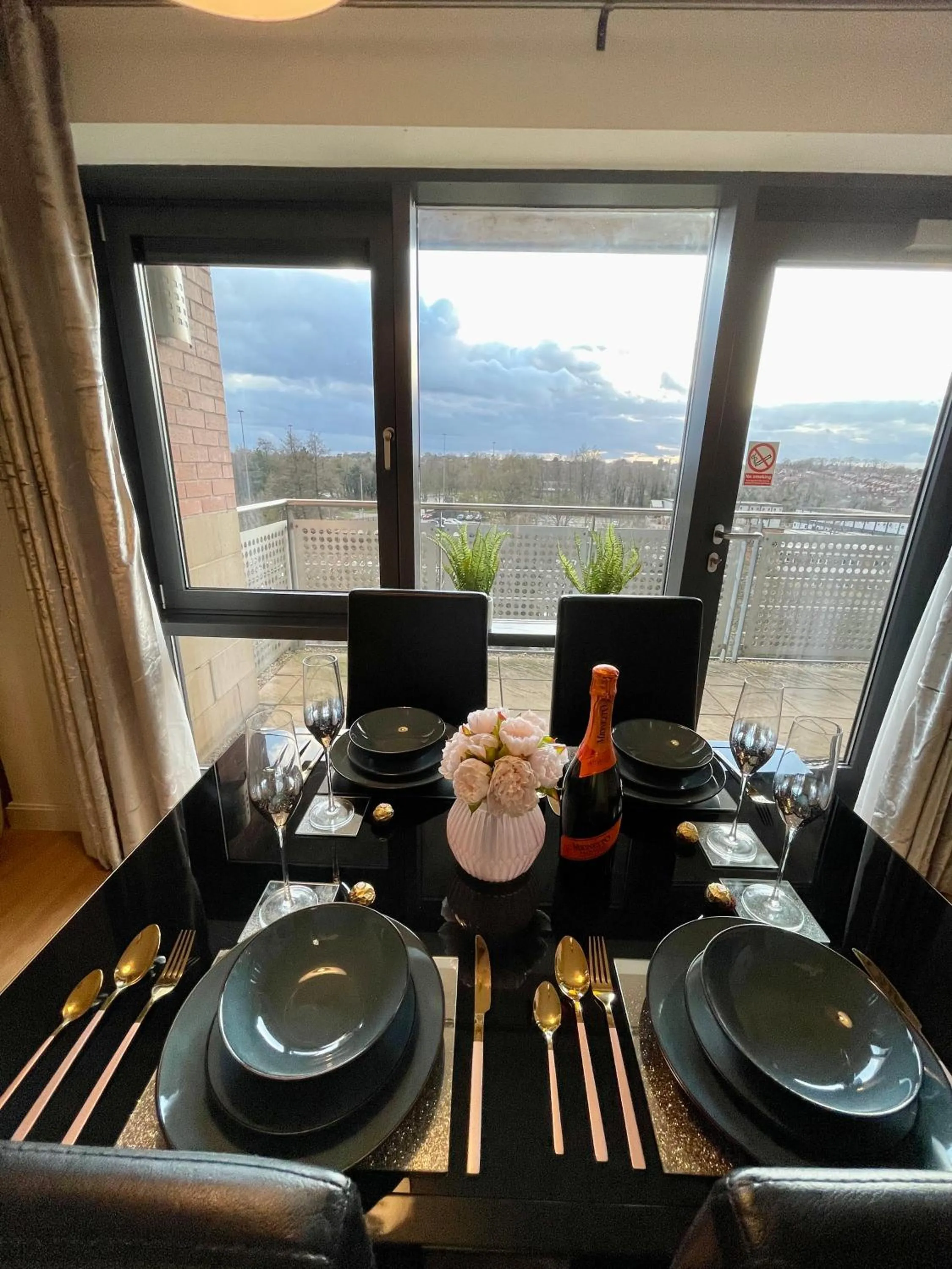 Balcony/Terrace in Empire Serviced Apartments