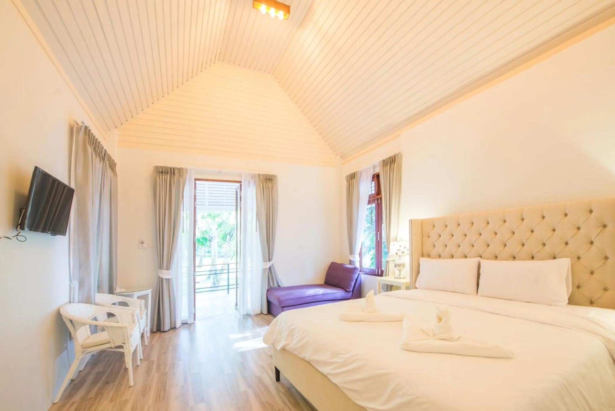 Bedroom, Bed in Pakmeng Resort