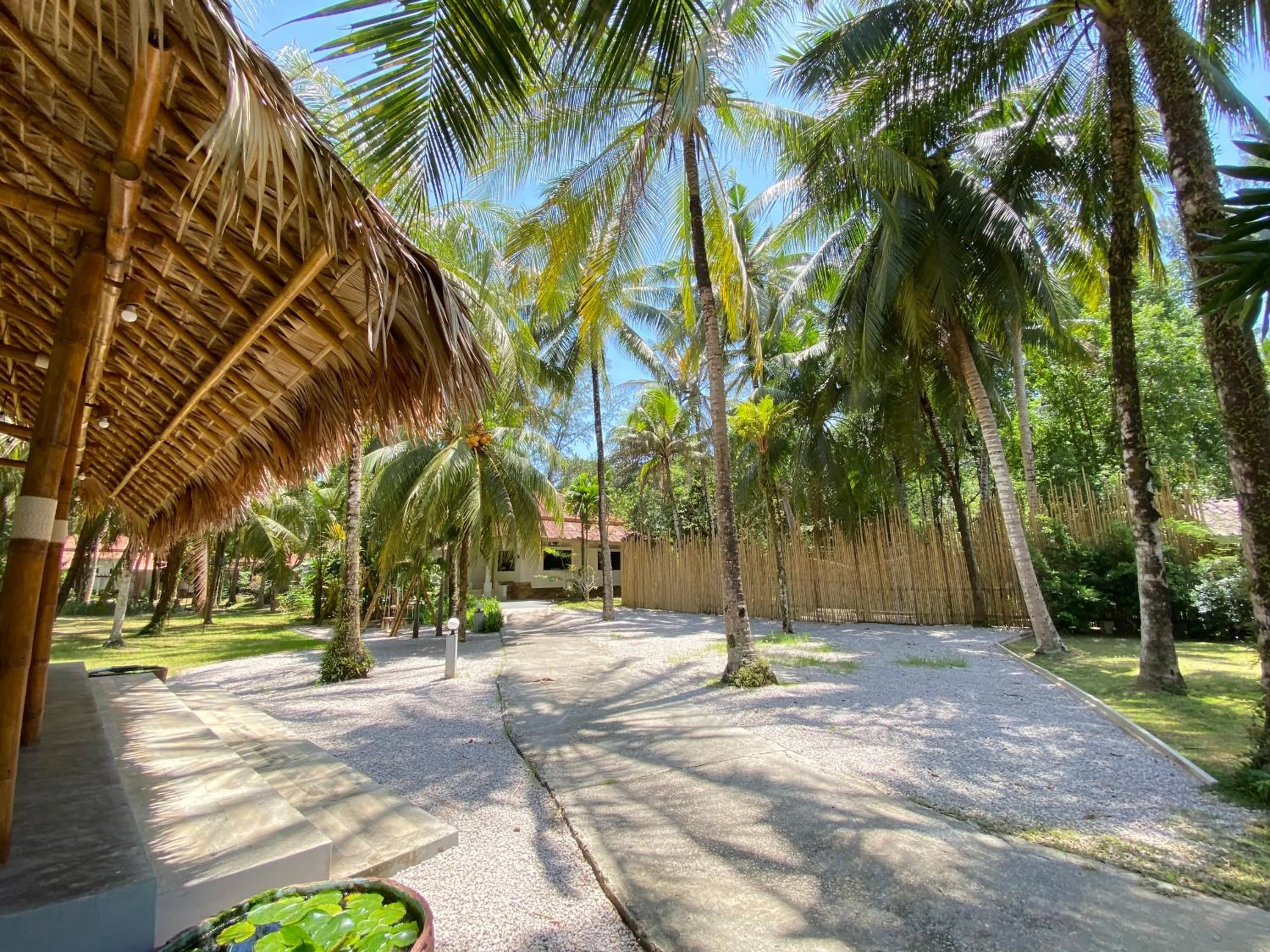 Area and facilities in Pakmeng Resort