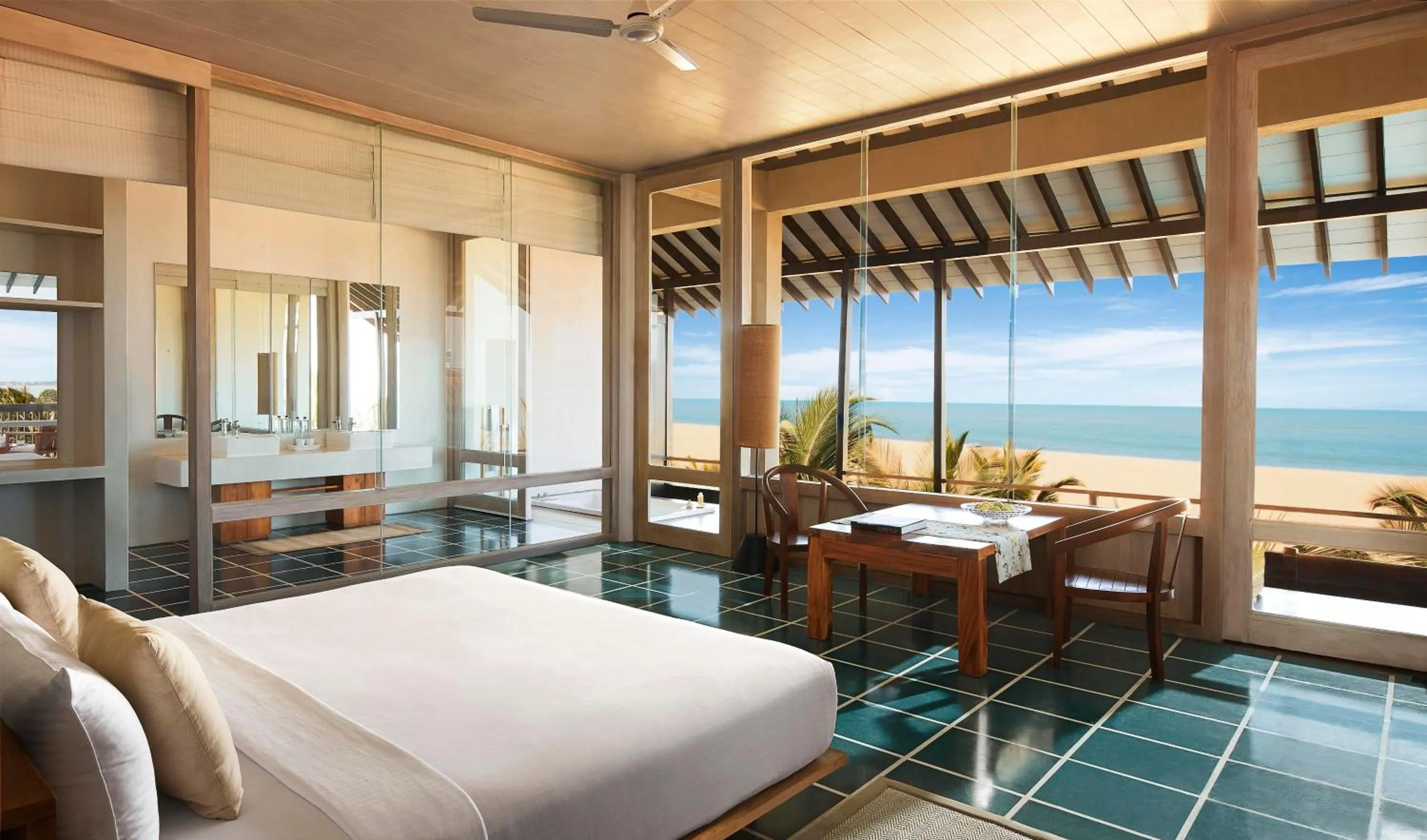 Bedroom, Bed in Jetwing Blue