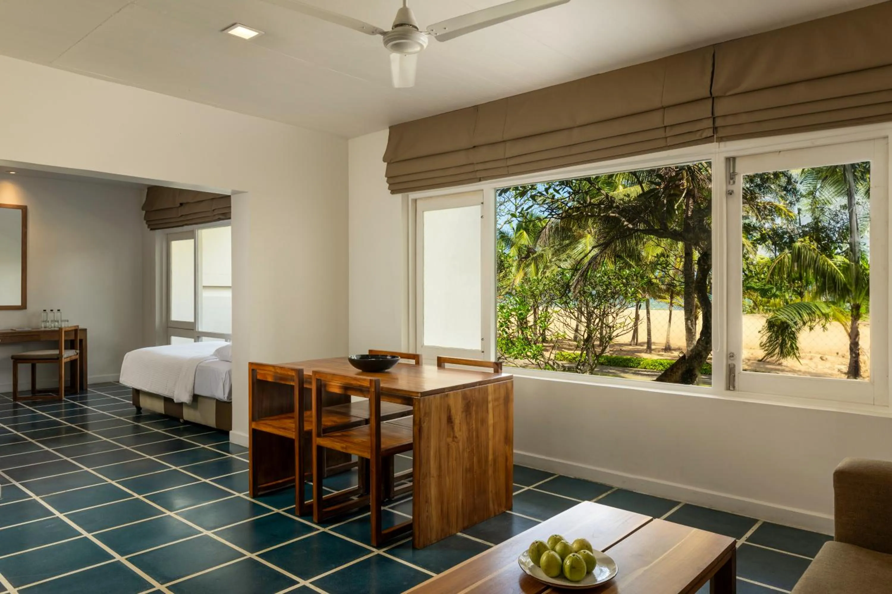 Bedroom, Bed in Jetwing Blue