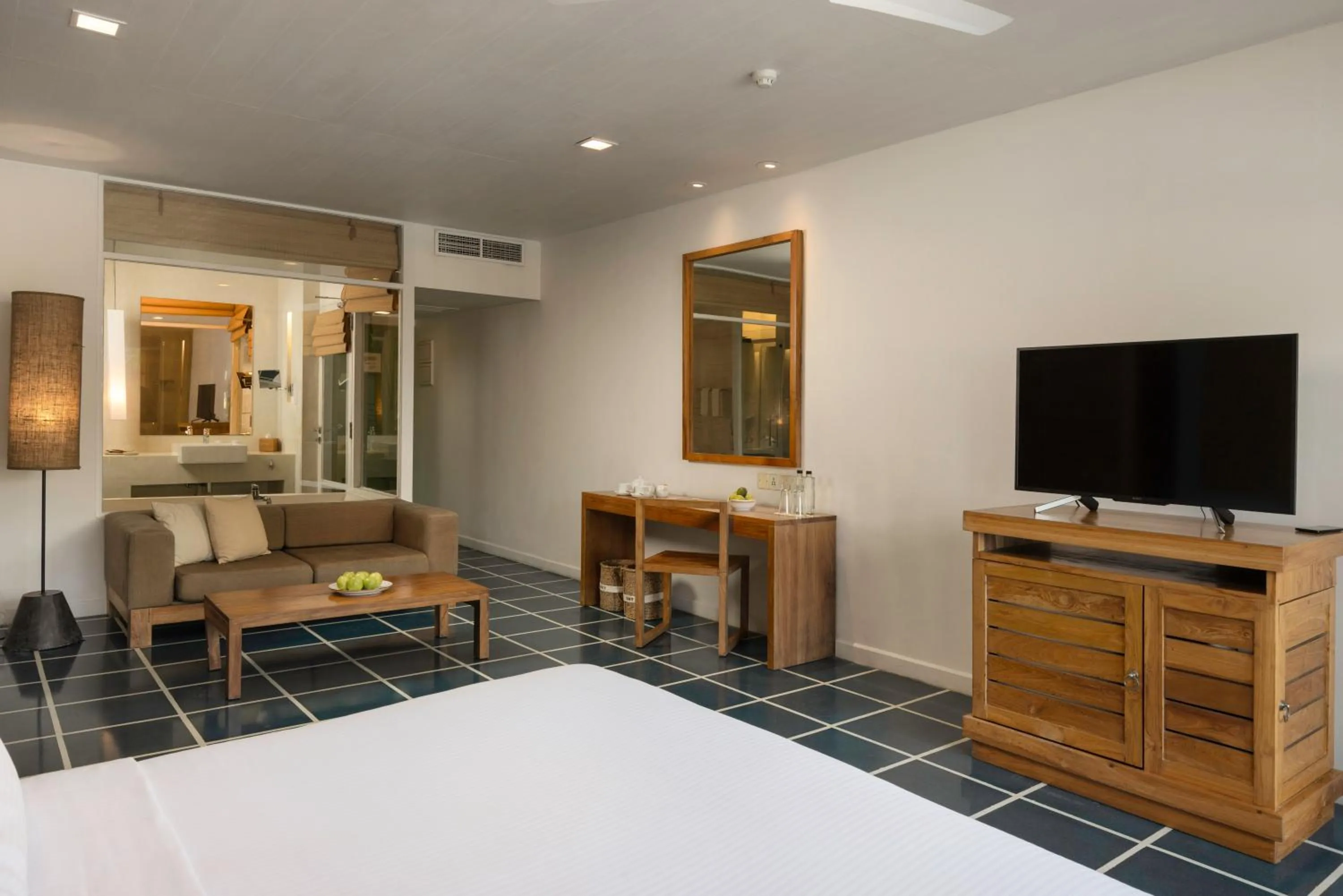 Bedroom, Bed in Jetwing Blue