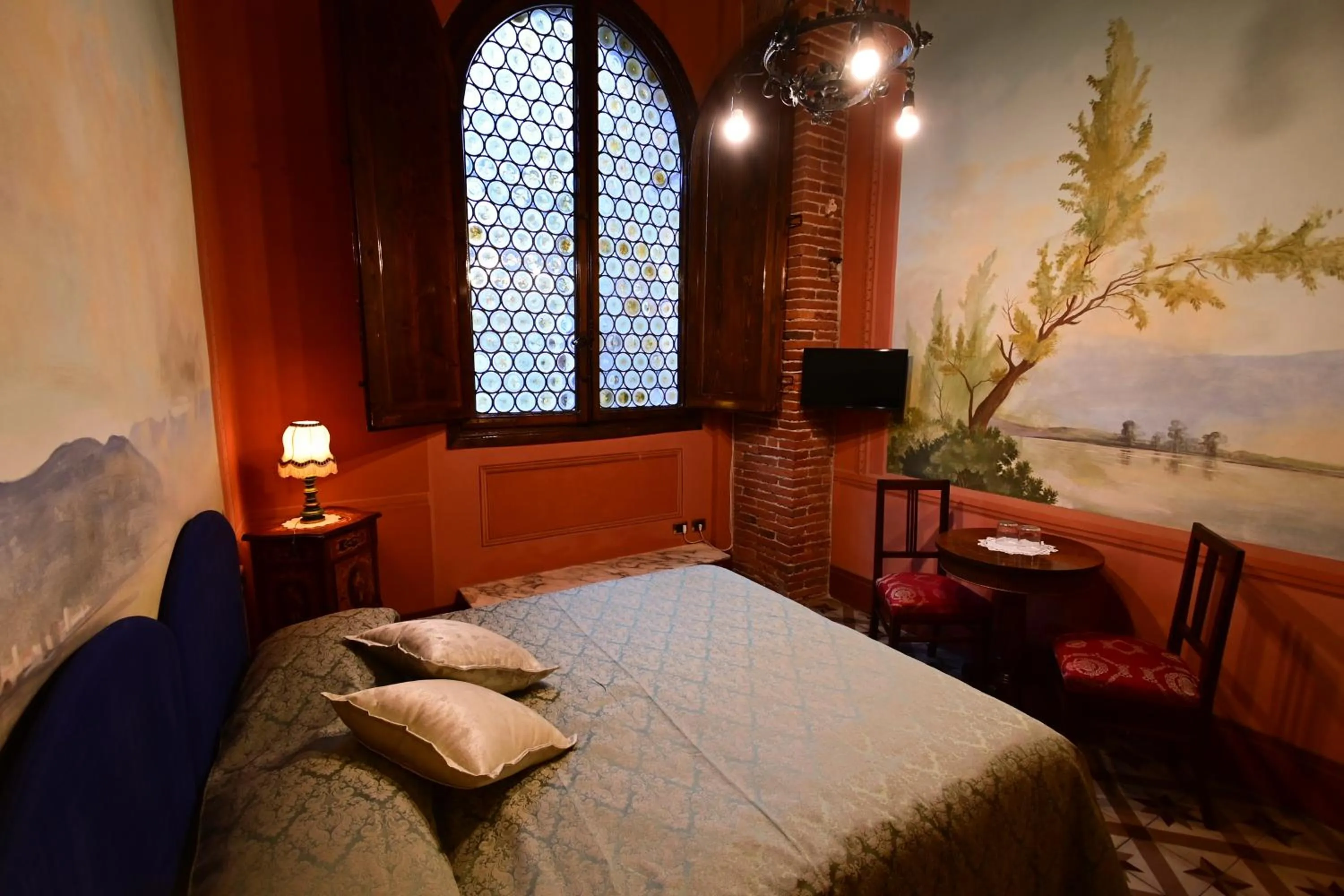 Bedroom, Bed in L'antica Bifore