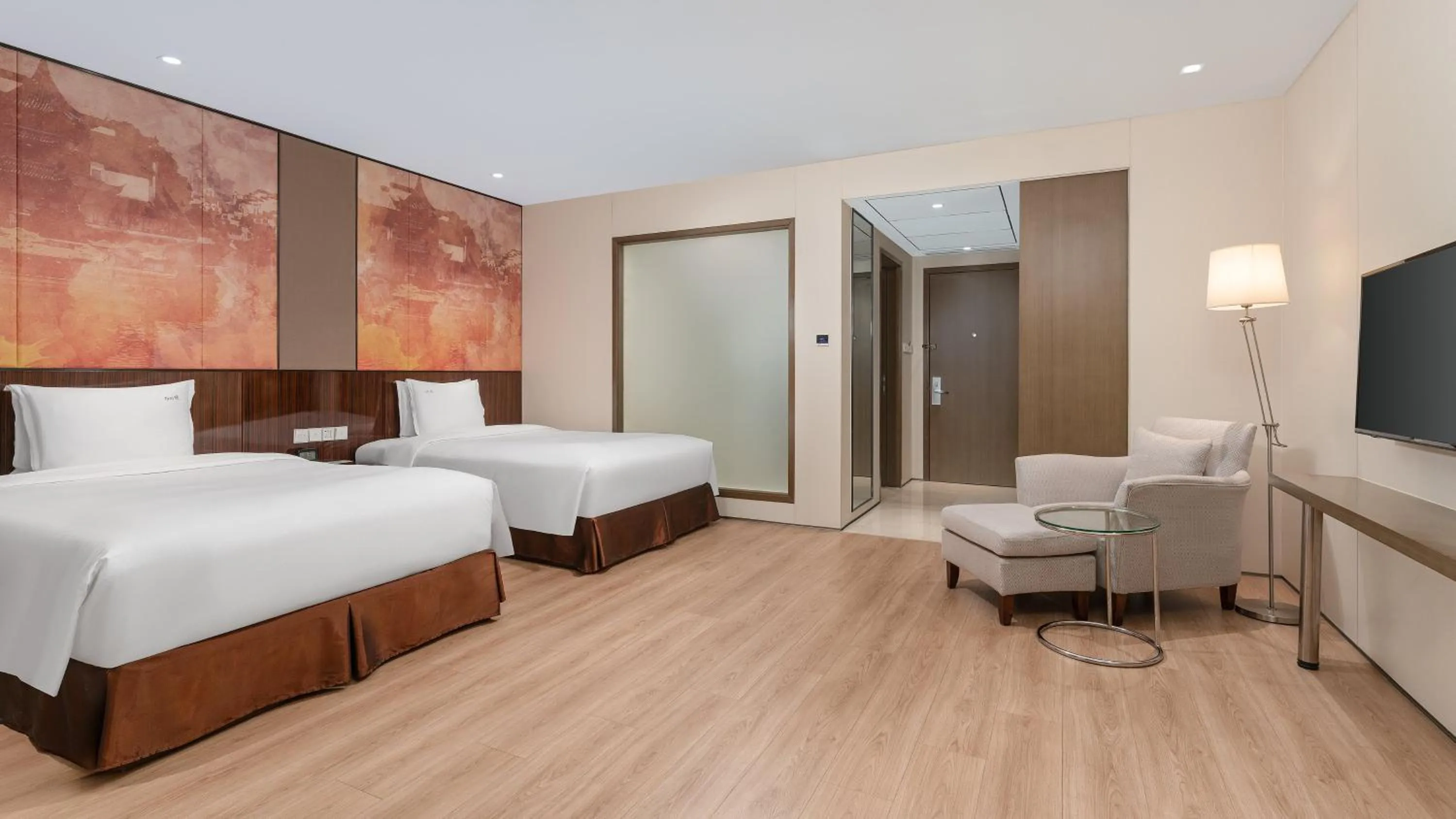Photo of the whole room, Bed in Holiday Inn Nanjing Aqua City by IHG