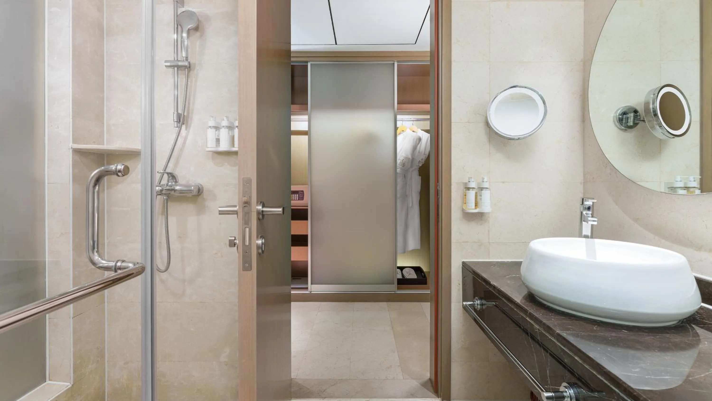 Shower in Holiday Inn Nanjing Aqua City by IHG