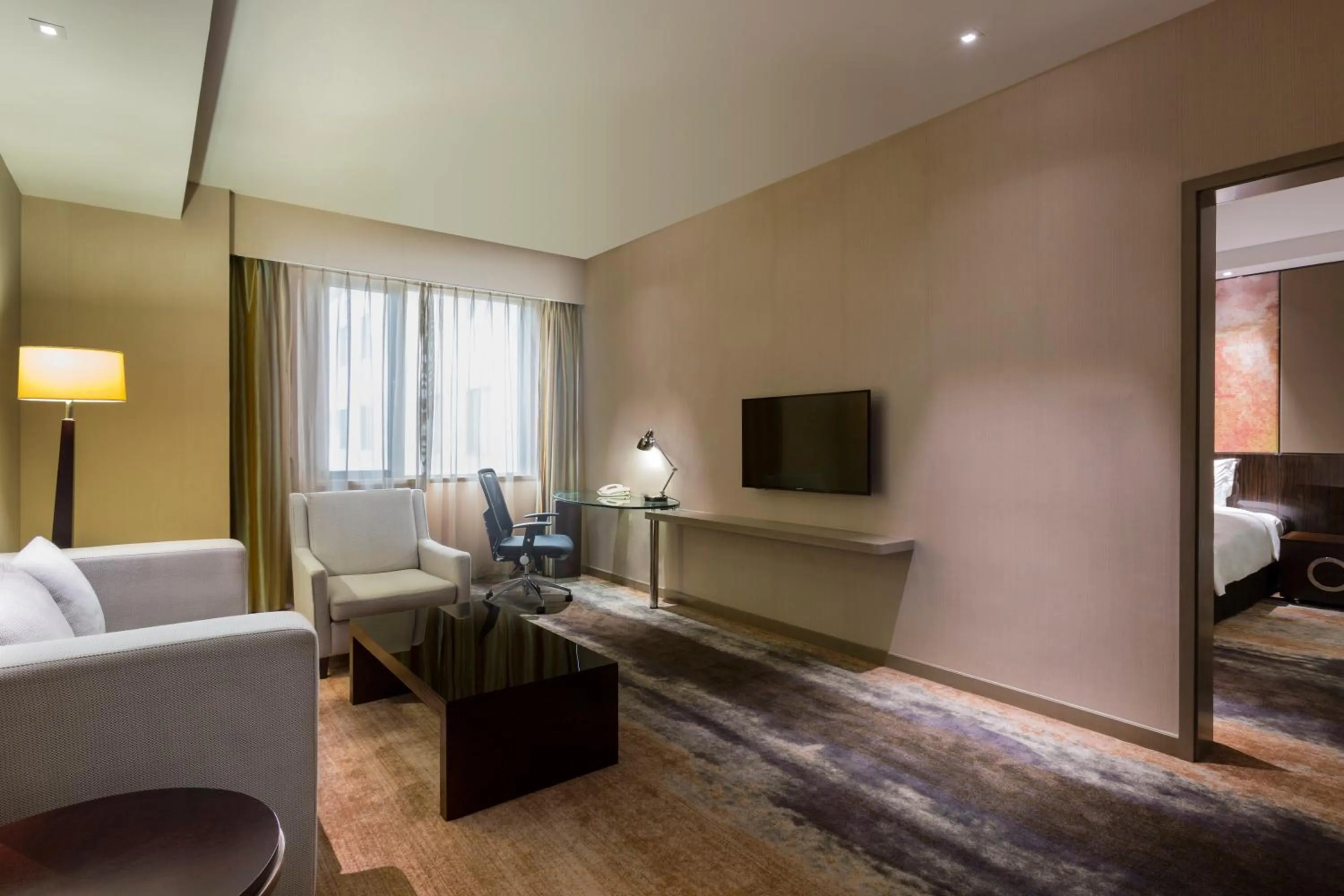 Photo of the whole room, Bed in Holiday Inn Nanjing Aqua City by IHG